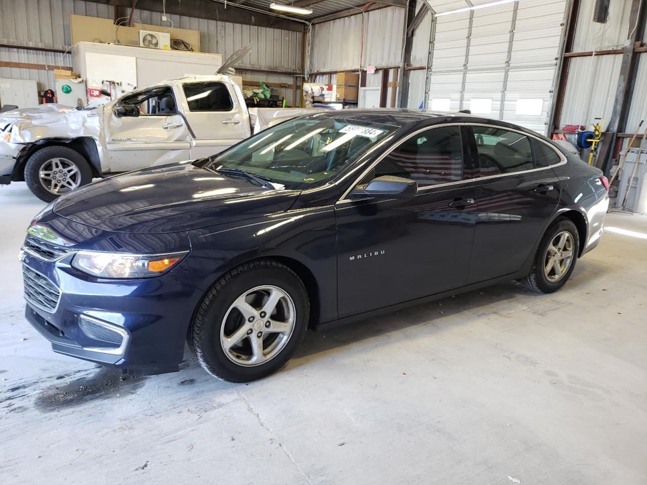 CHEVROLET MALIBU 2018 1g1zb5st8jf255573