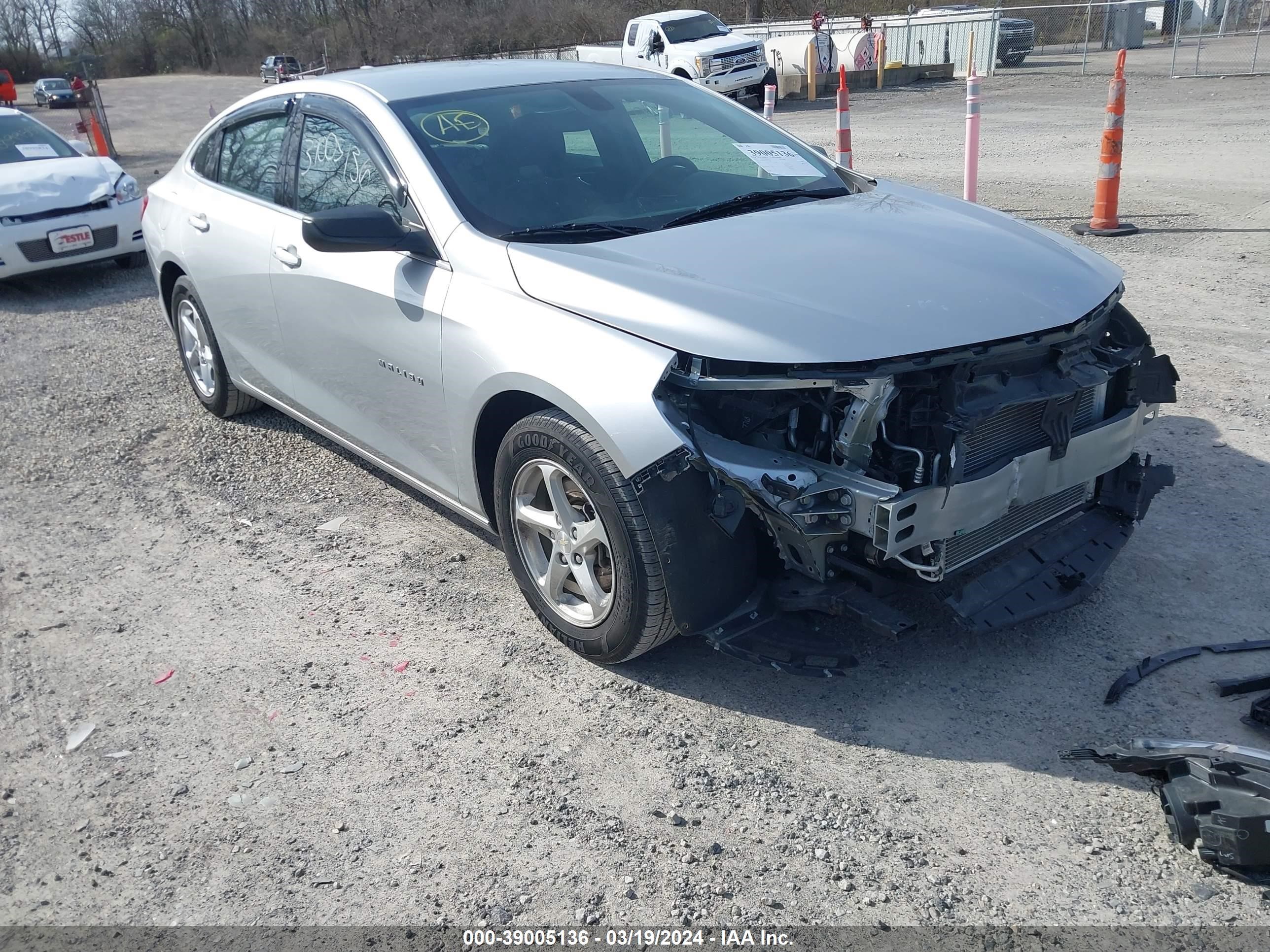 CHEVROLET MALIBU 2018 1g1zb5st8jf265200