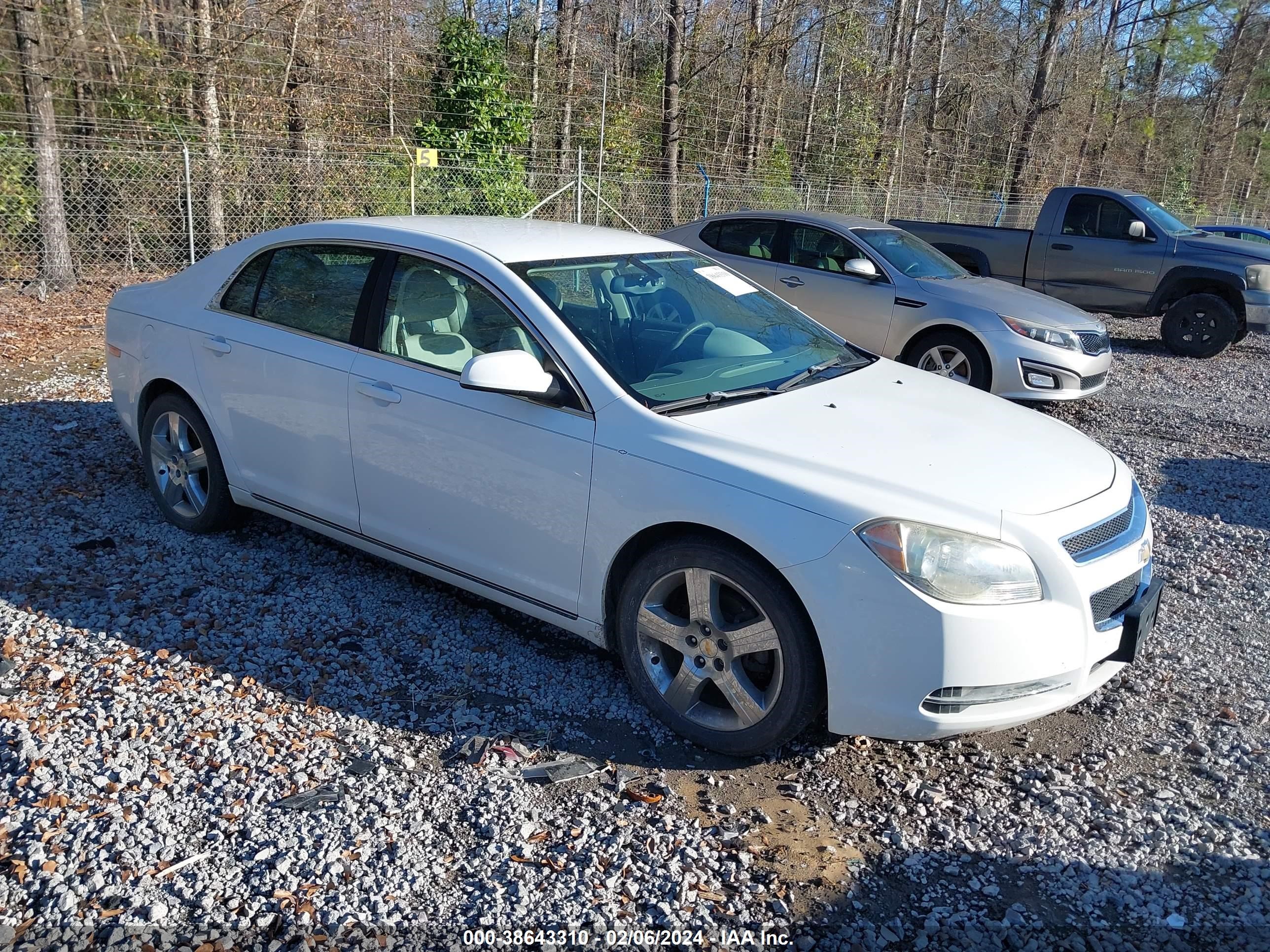 CHEVROLET MALIBU 2011 1g1zd5eu8bf249613