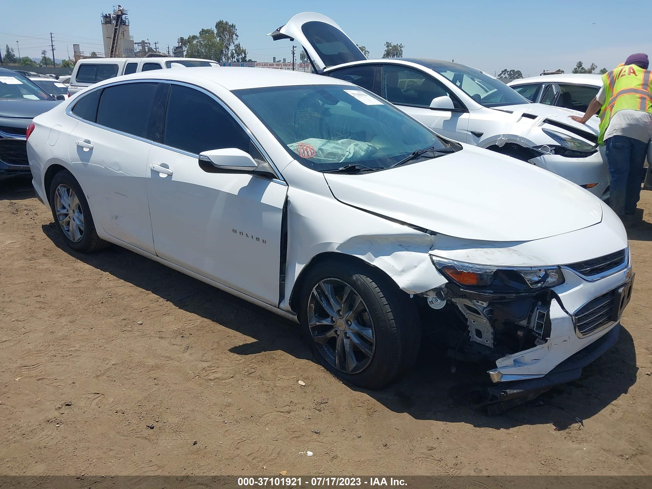 CHEVROLET MALIBU 2018 1g1zd5st1jf190009