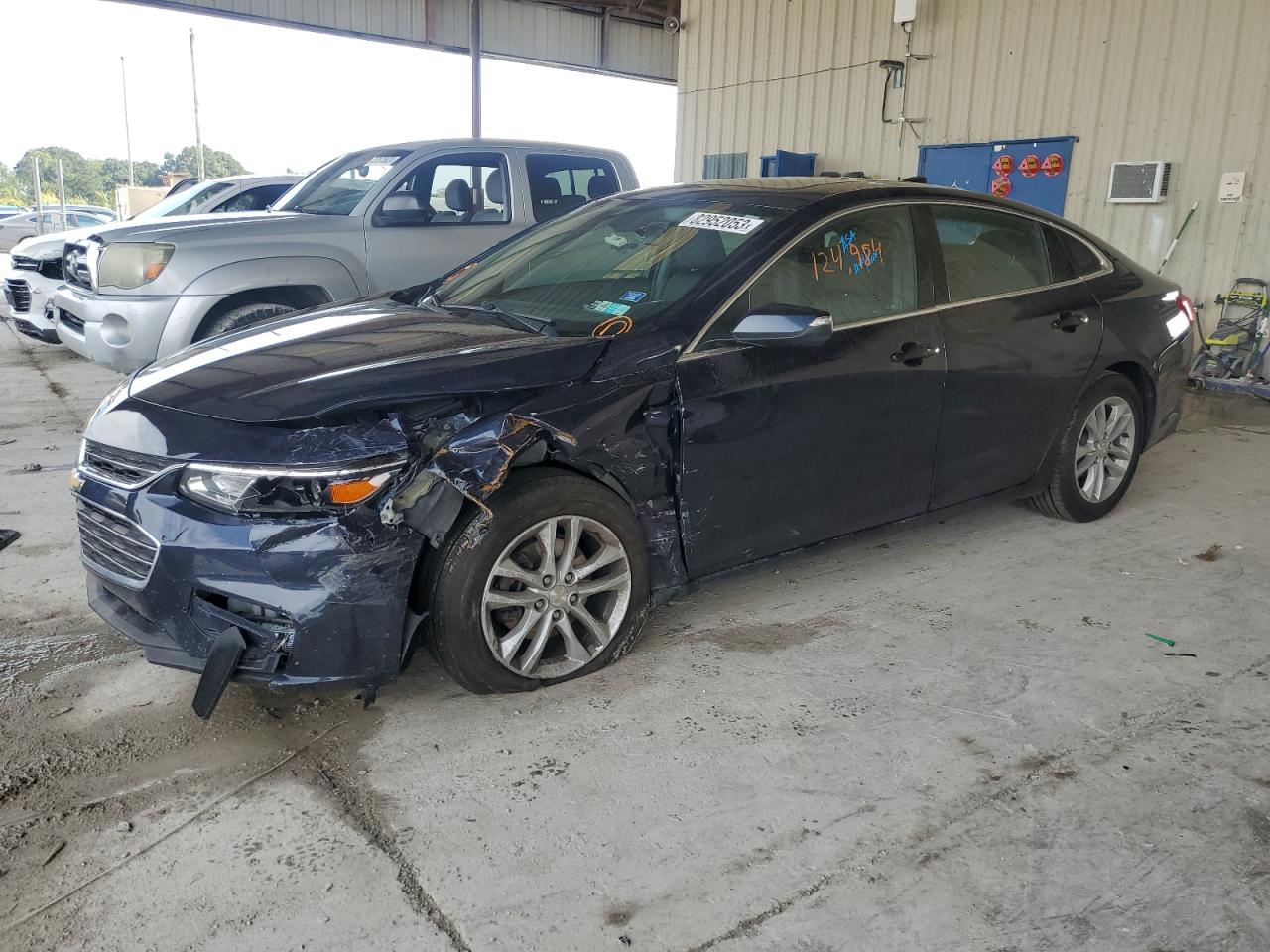 CHEVROLET MALIBU 2018 1g1zd5st3jf153849