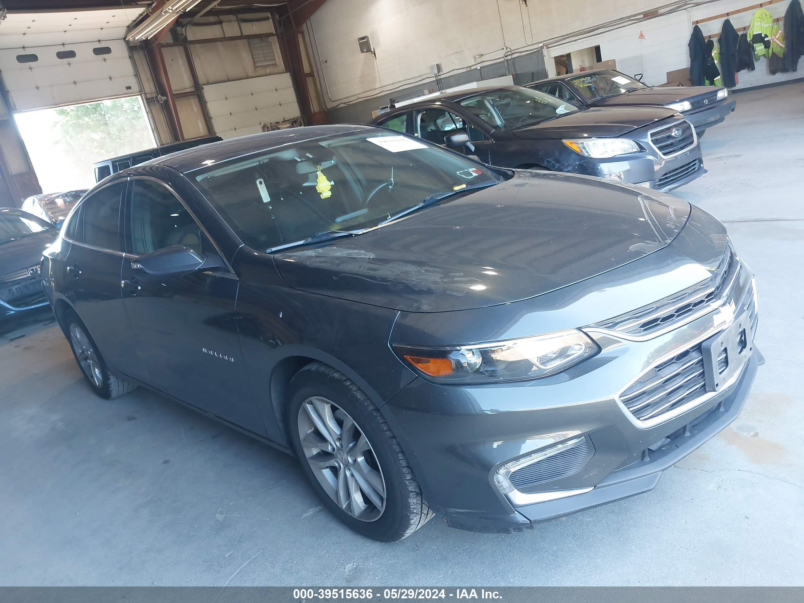 CHEVROLET MALIBU 2018 1g1zd5st8jf184465