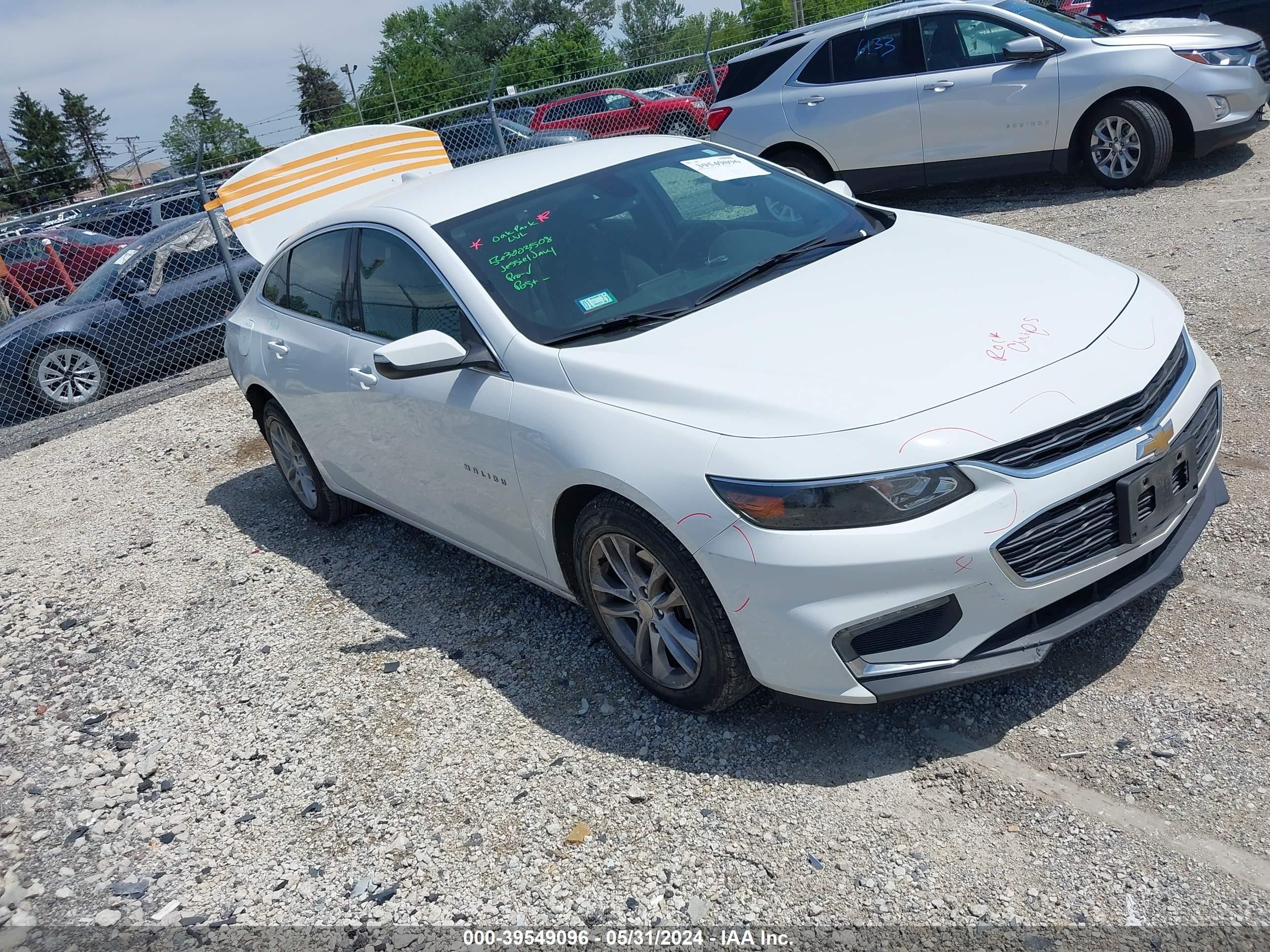 CHEVROLET MALIBU 2018 1g1zd5stxjf163049