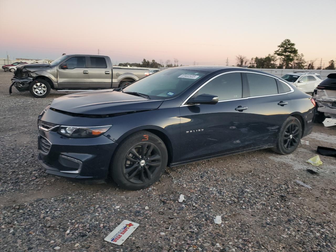 CHEVROLET MALIBU 2018 1g1zd5stxjf232029