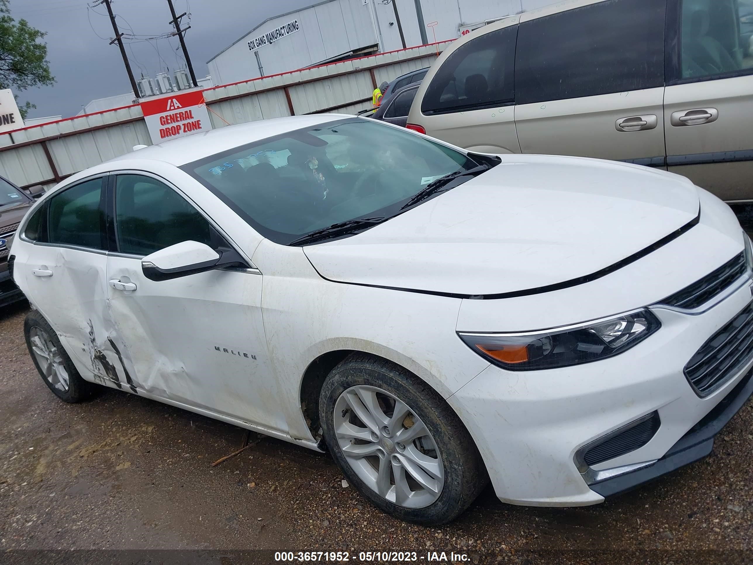 CHEVROLET MALIBU 2016 1g1ze5st1gf251462