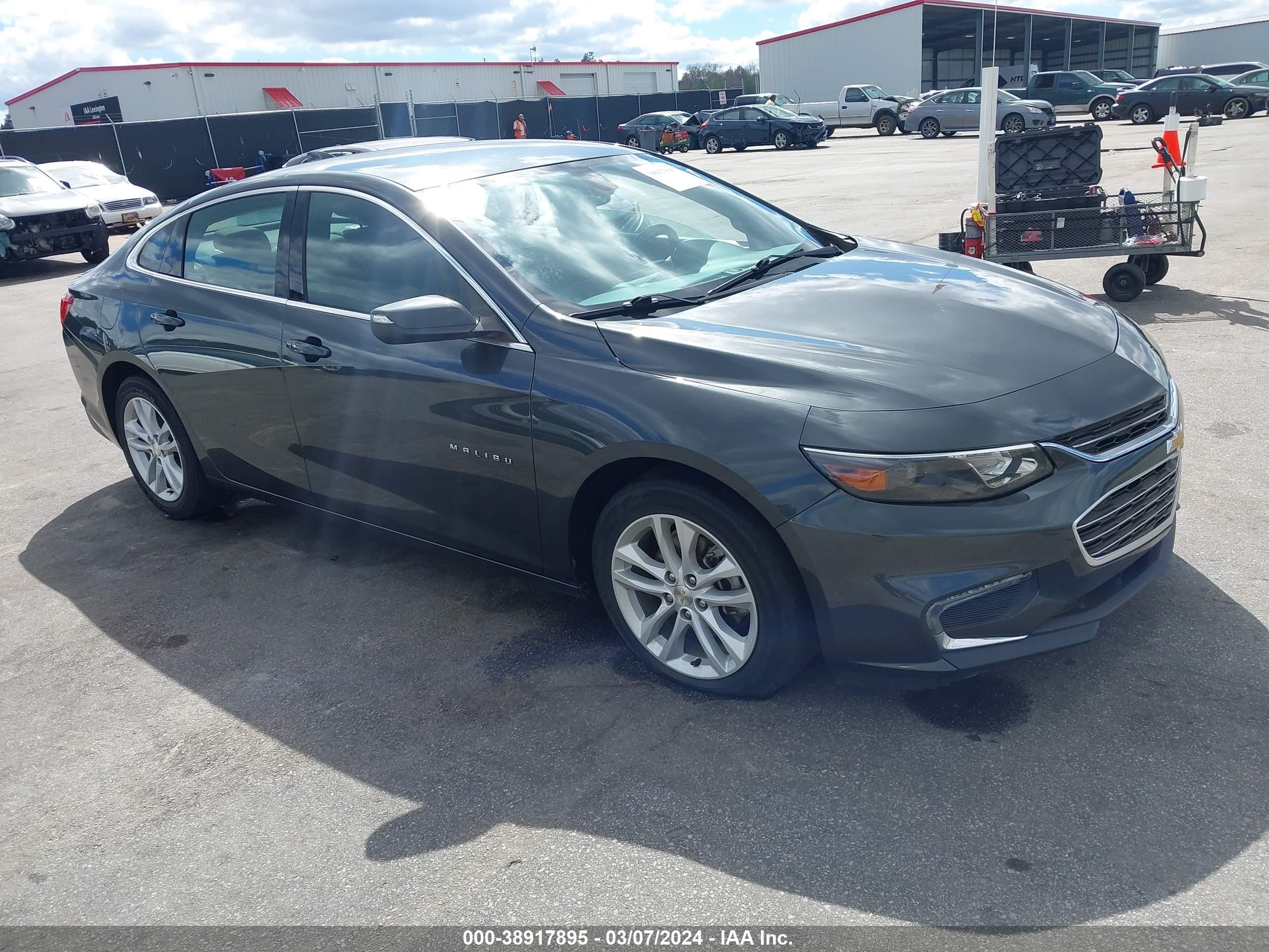 CHEVROLET MALIBU 2017 1g1ze5st4hf105414