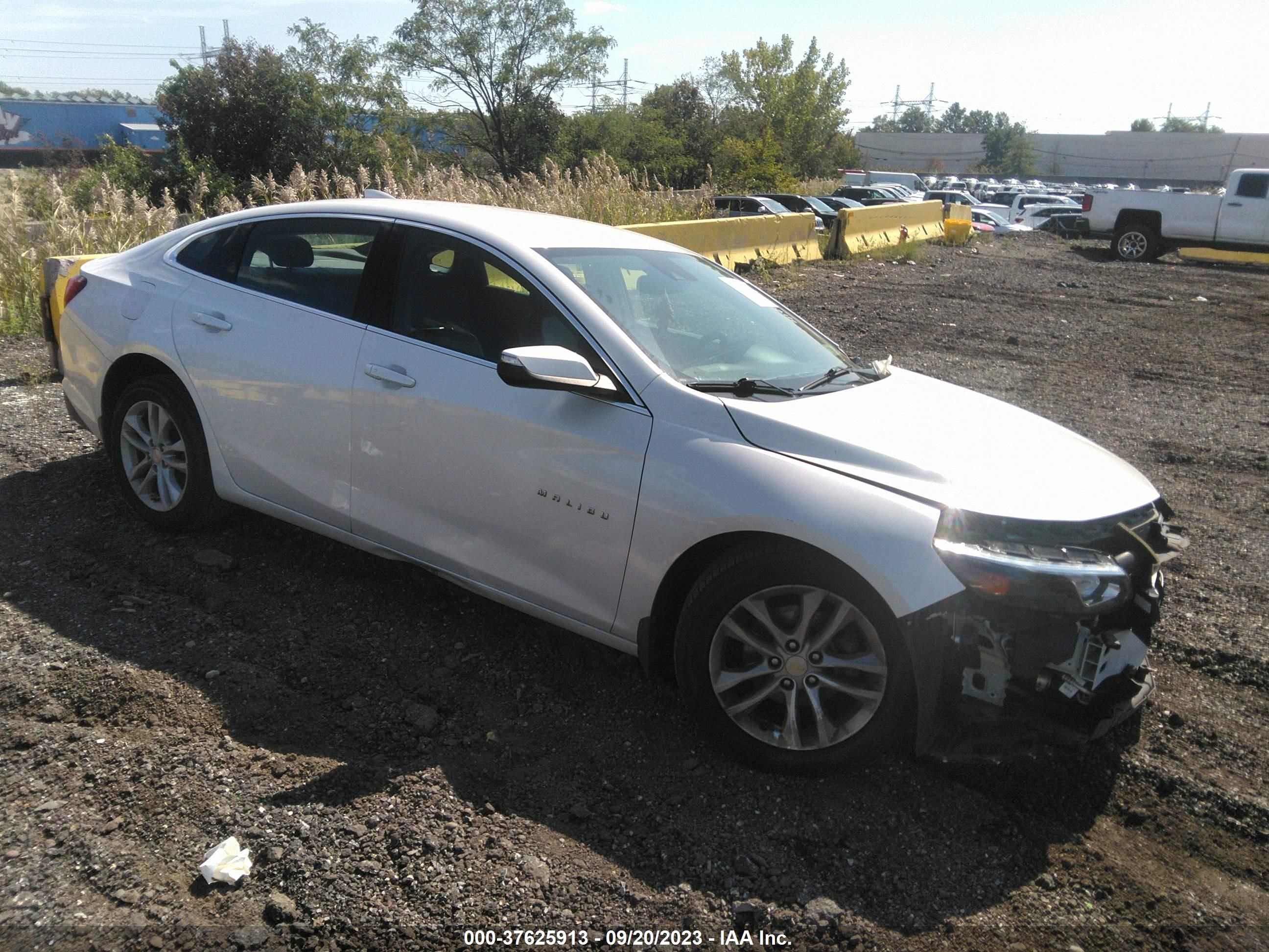 CHEVROLET MALIBU 2017 1g1ze5st5hf171535