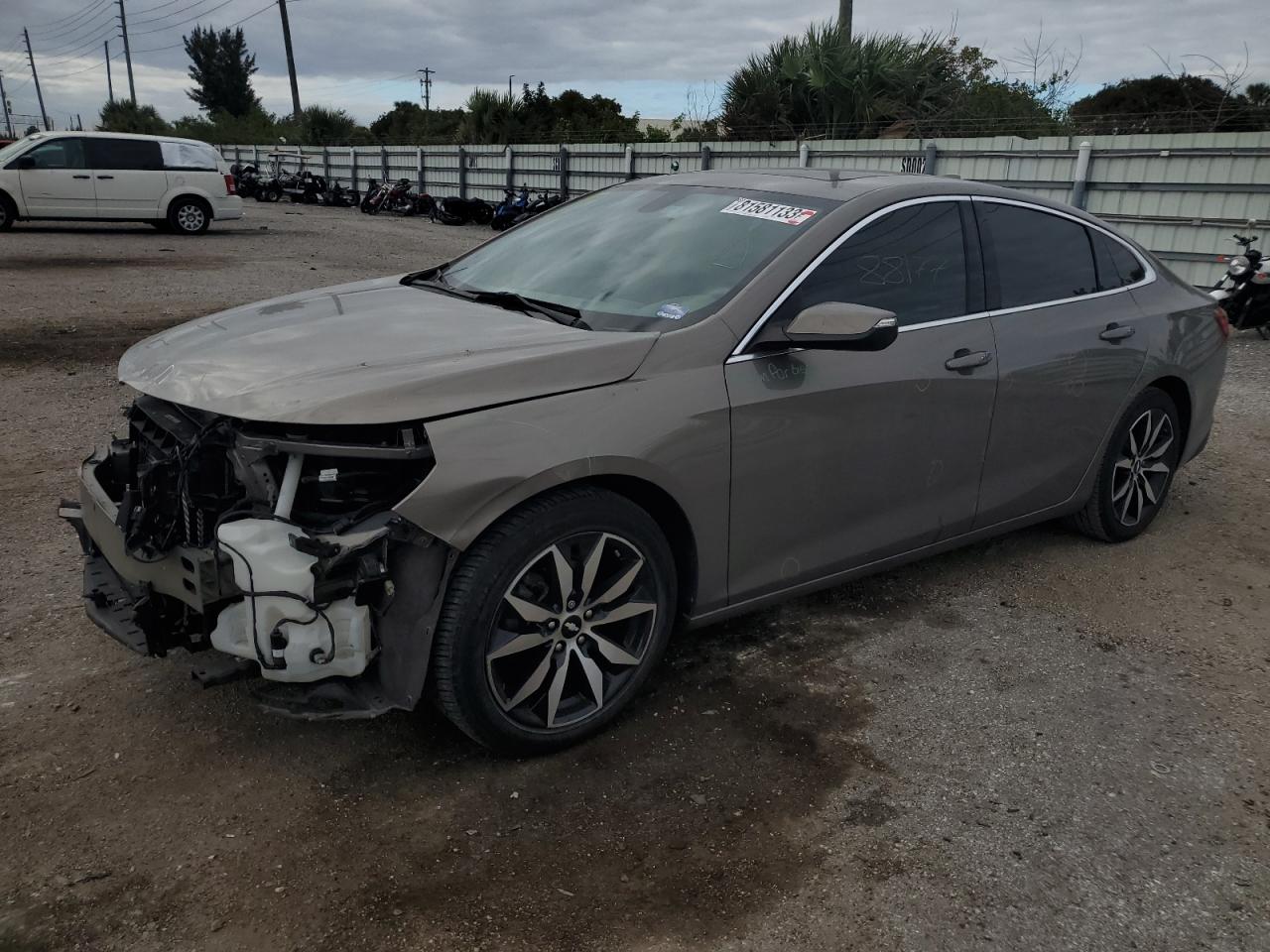 CHEVROLET MALIBU 2017 1g1ze5st6hf229023