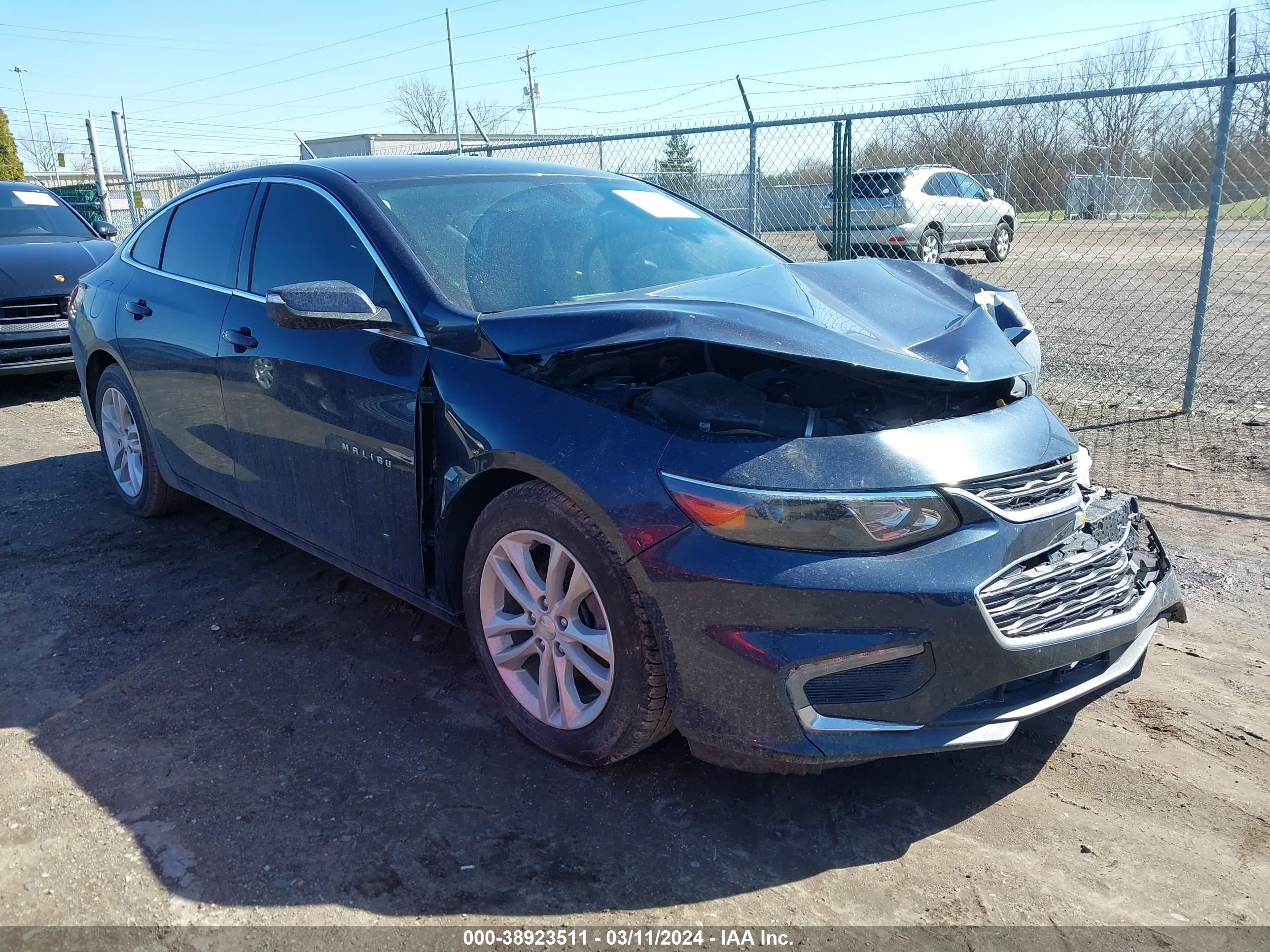 CHEVROLET MALIBU 2017 1g1ze5stxhf135002