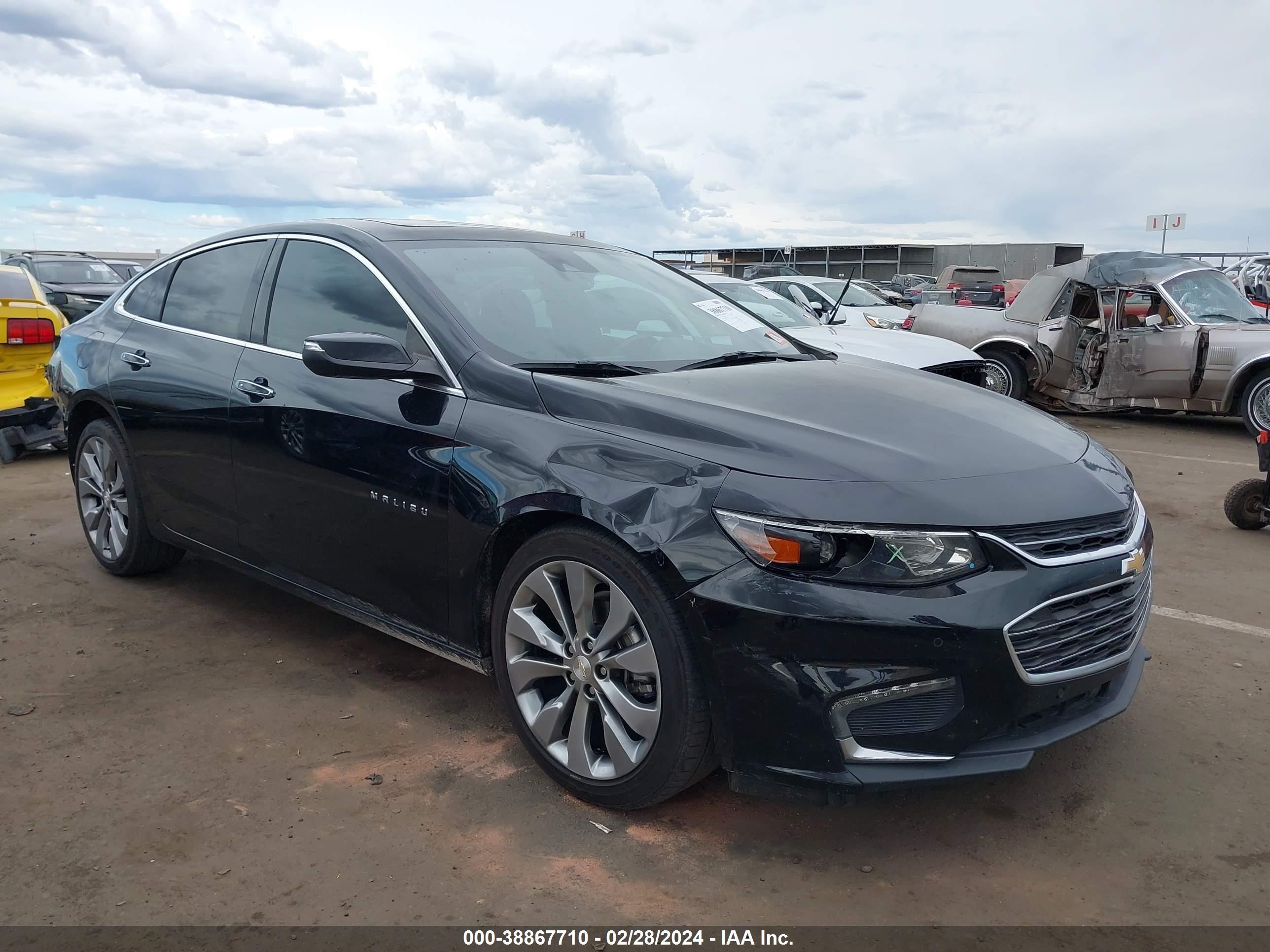 CHEVROLET MALIBU 2018 1g1ze5sx0jf100462