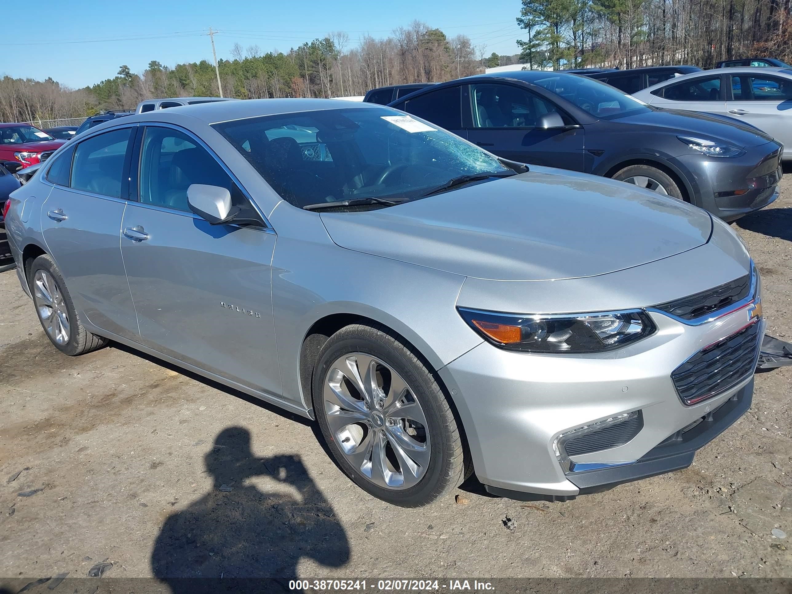 CHEVROLET MALIBU 2018 1g1ze5sx1jf110806