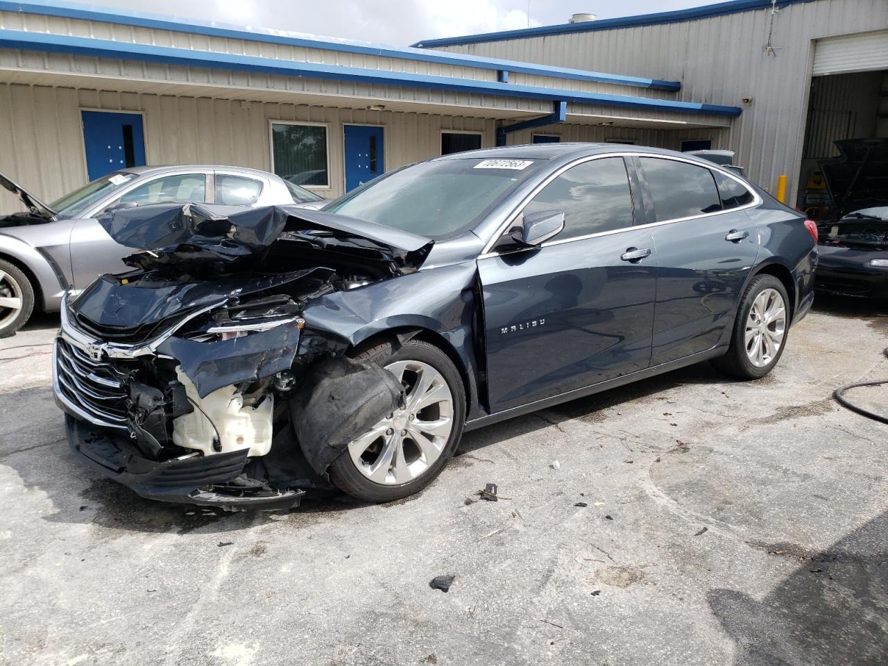 CHEVROLET MALIBU 2019 1g1ze5sx4kf141825