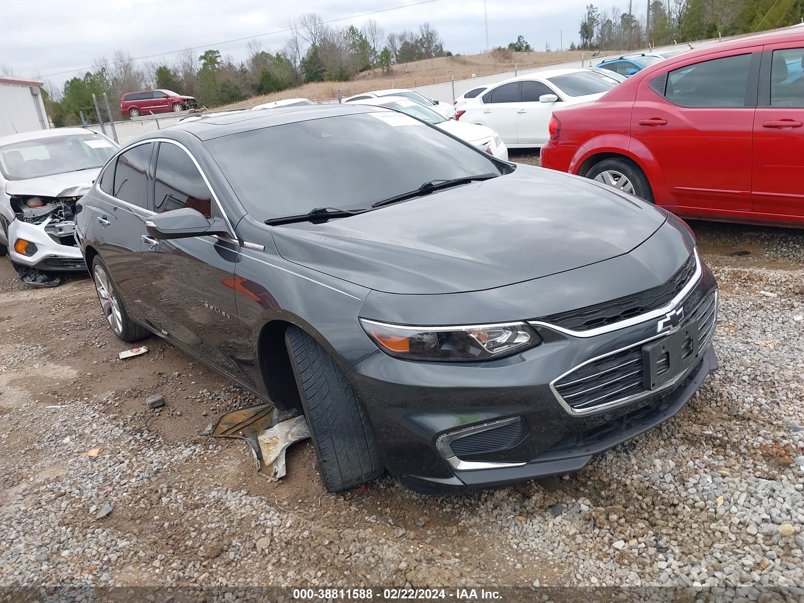 CHEVROLET MALIBU 2018 1g1ze5sx6jf228107