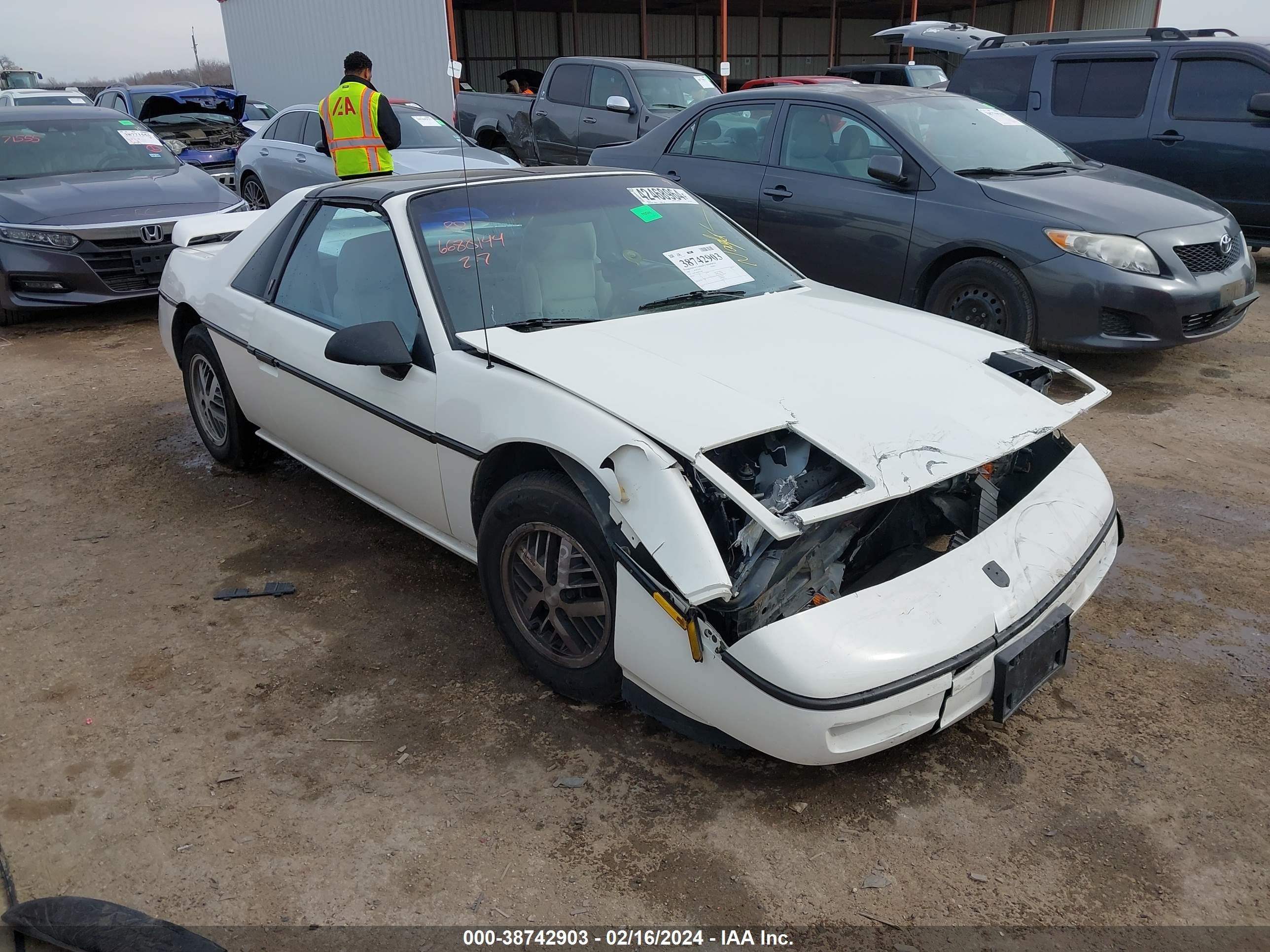 PONTIAC FIERO 1988 1g2pe11rxjp215840