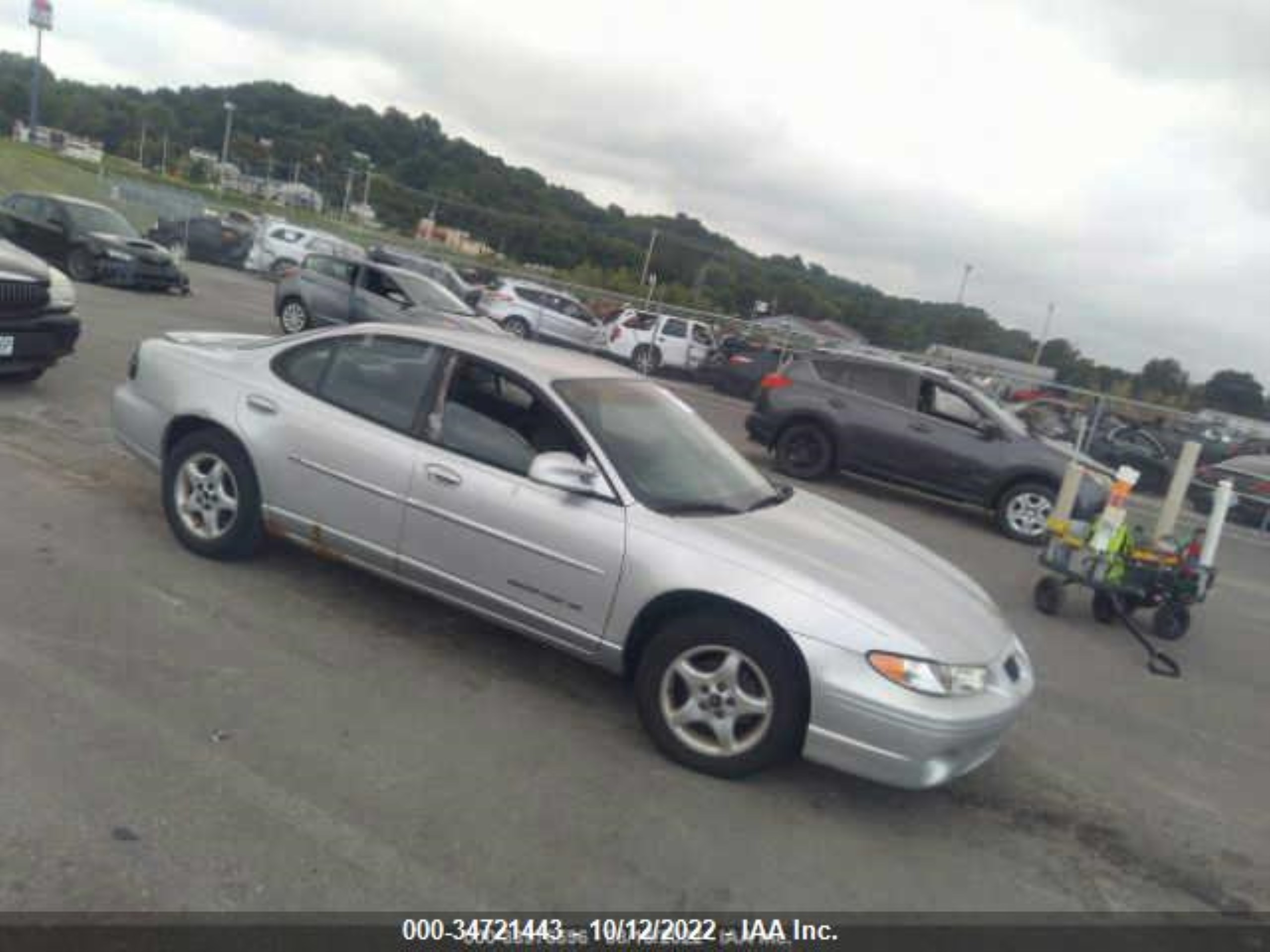 PONTIAC GRAND PRIX 2002 1g2wk52j22f270732