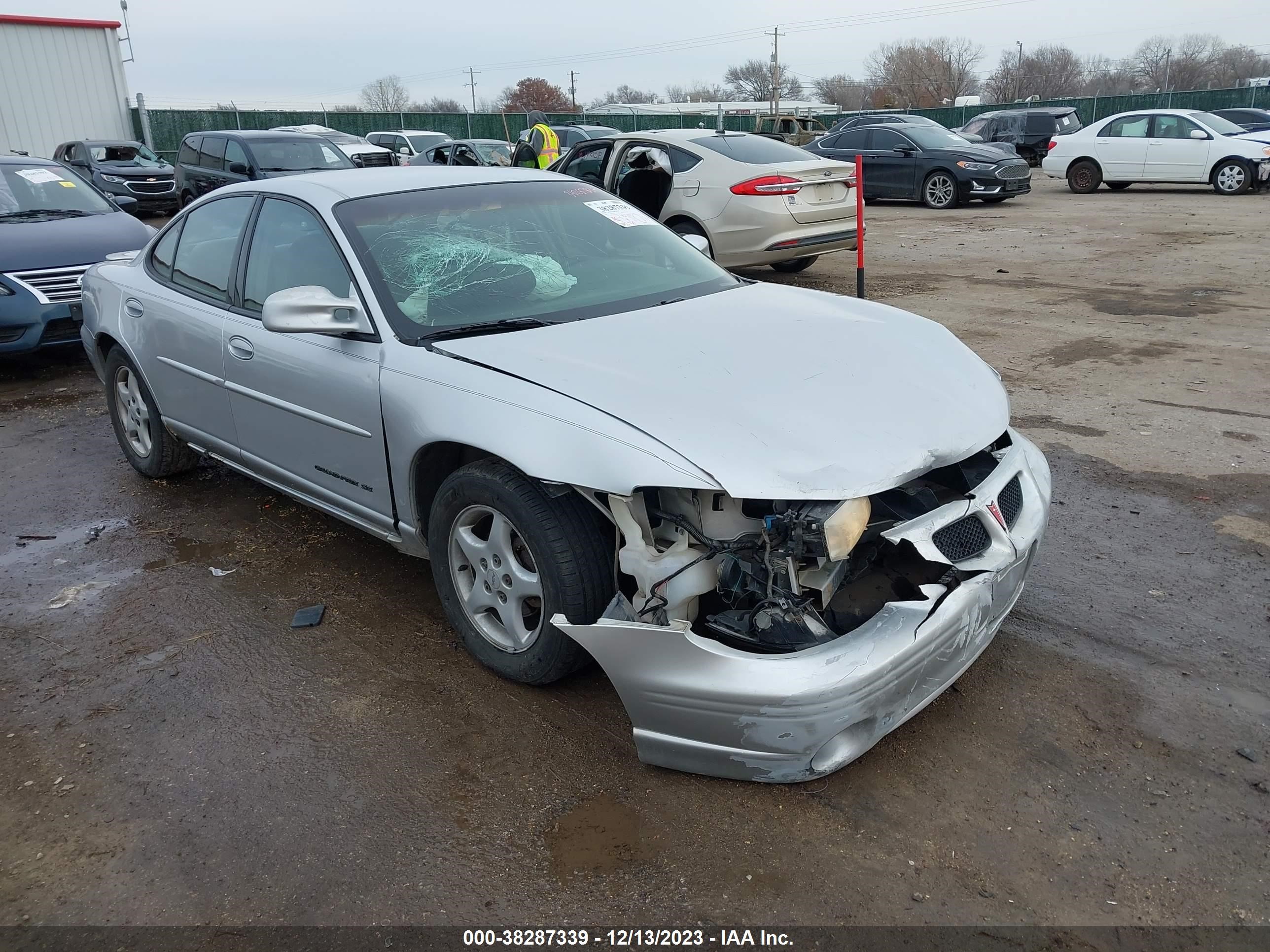 PONTIAC GRAND PRIX 2003 1g2wk52j23f180594