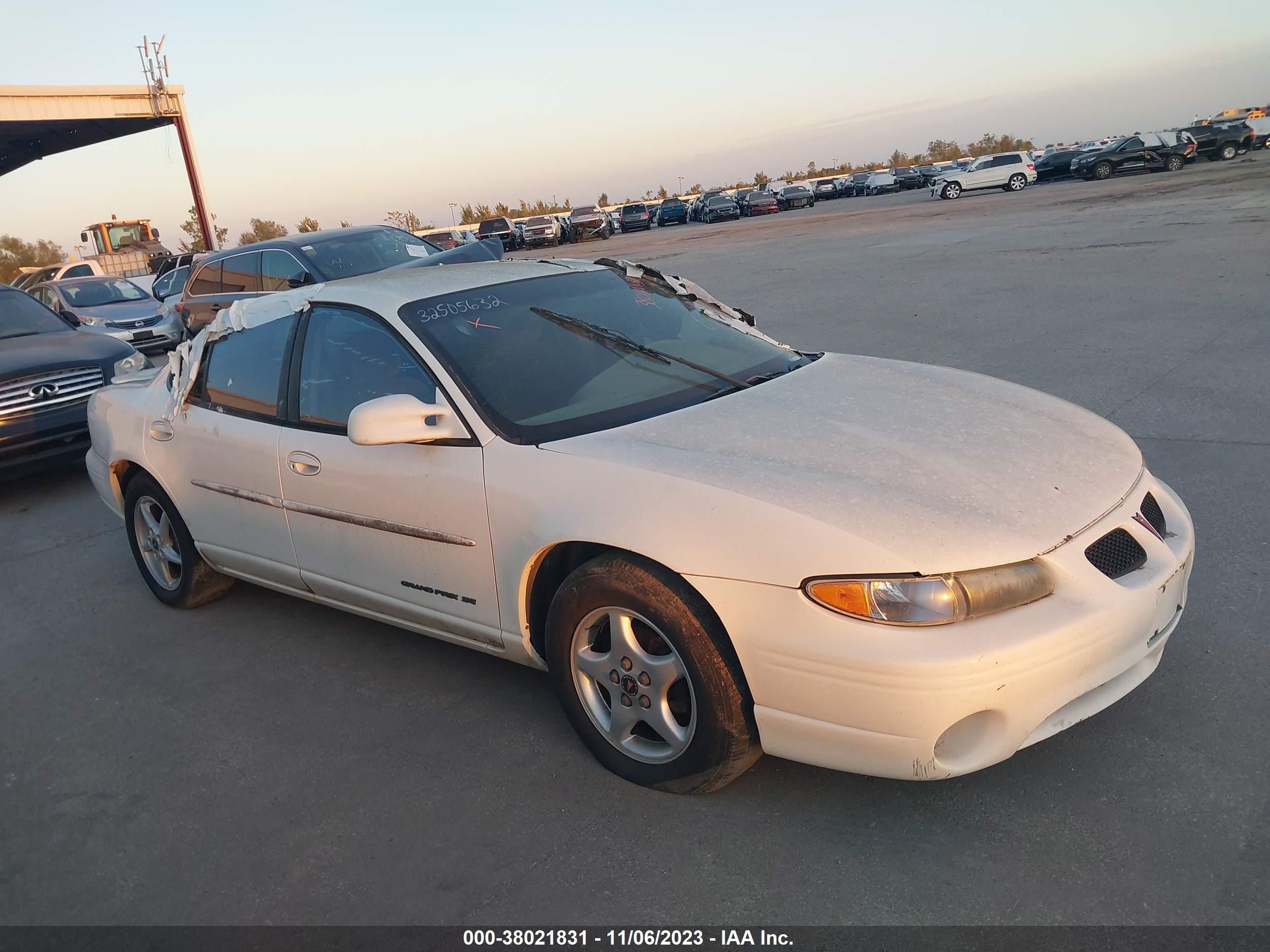 PONTIAC GRAND PRIX 2002 1g2wk52j42f250563