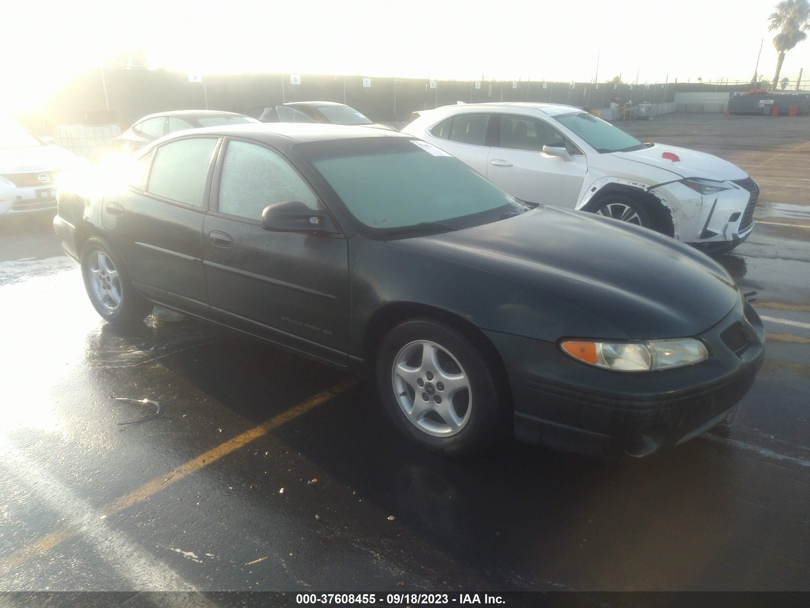 PONTIAC GRAND PRIX 2001 1g2wk52j71f234128