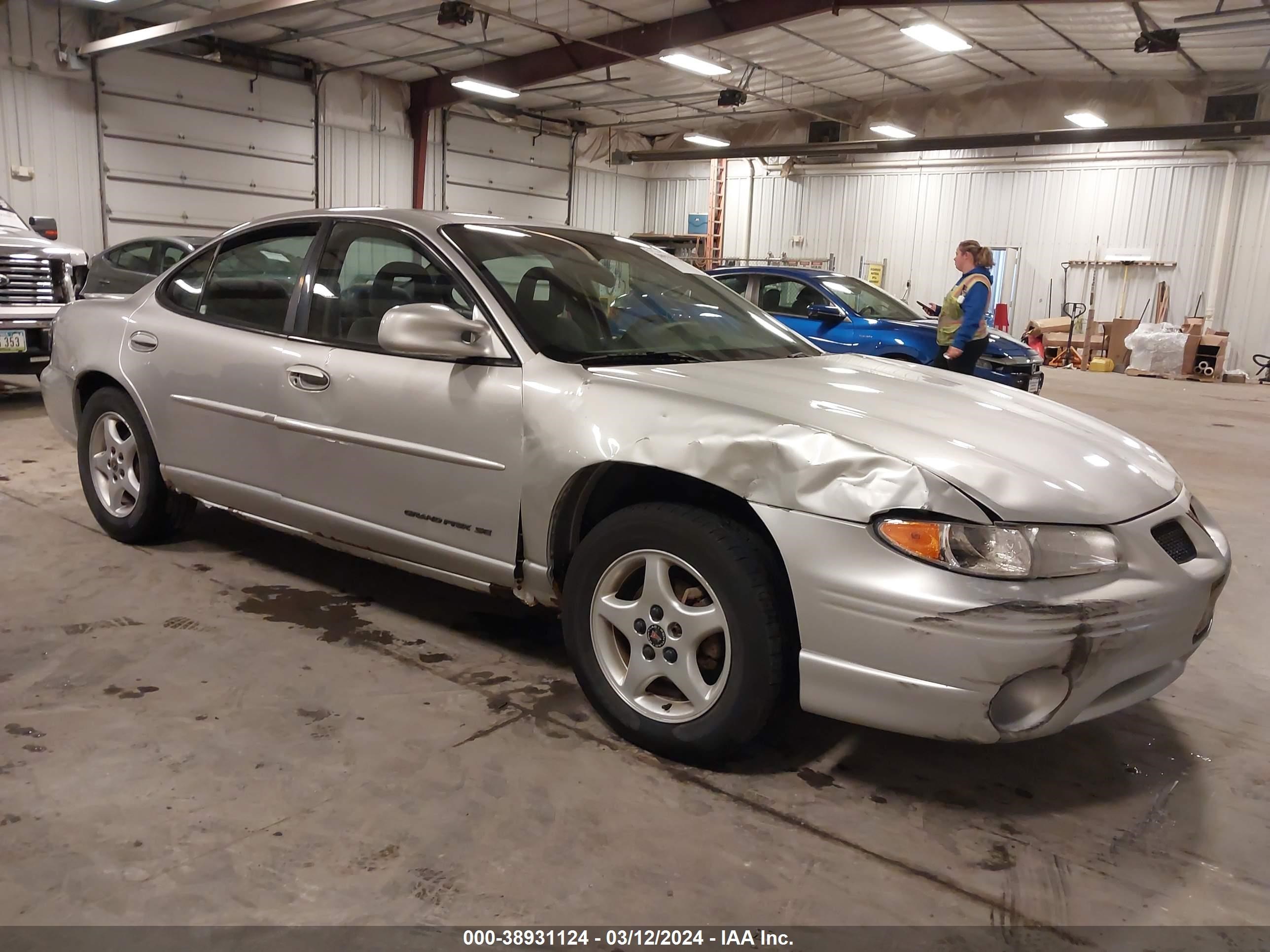 PONTIAC GRAND PRIX 2002 1g2wk52jx2f239163