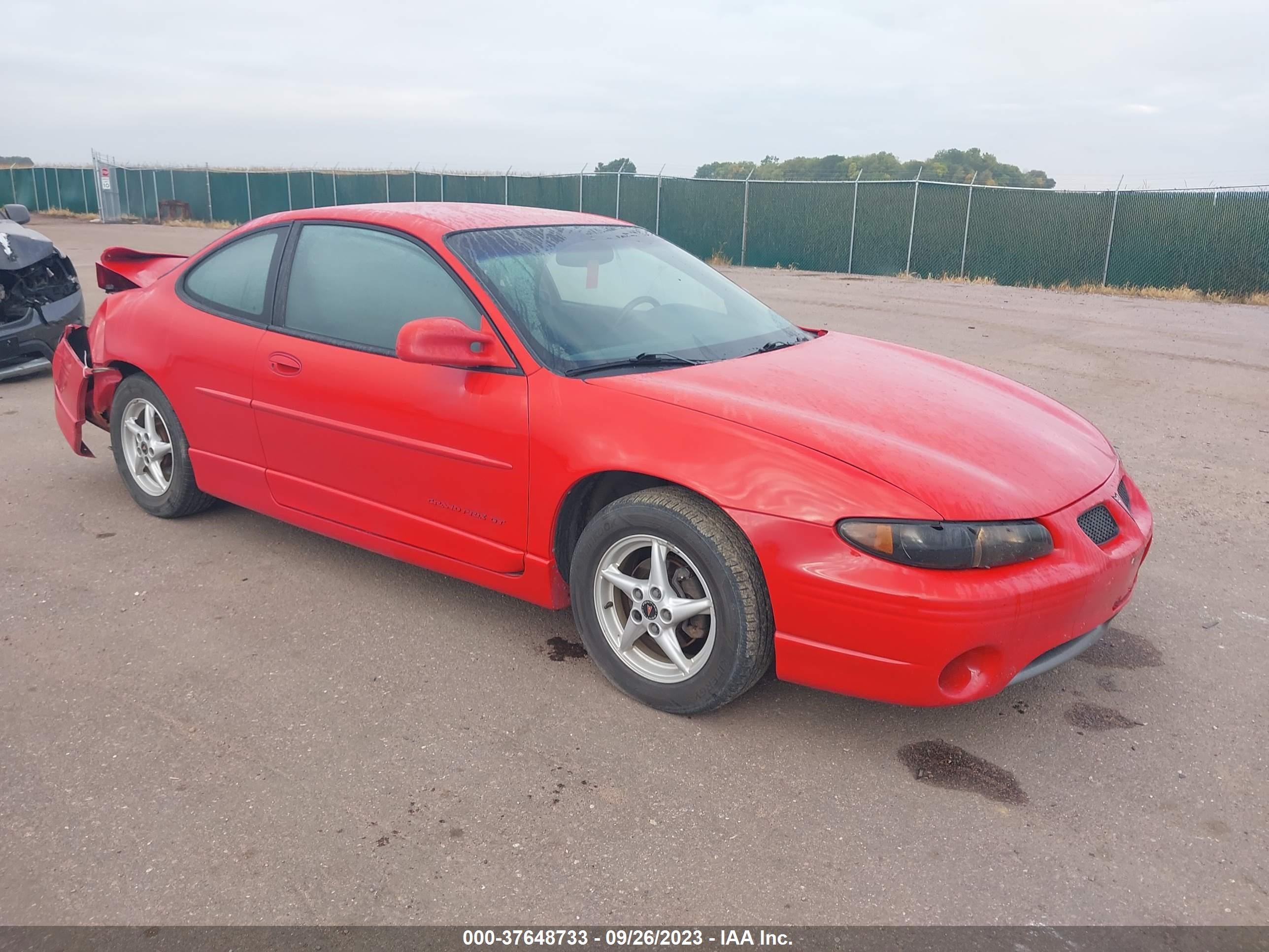 PONTIAC GRAND PRIX 2000 1g2wp12k4yf114641