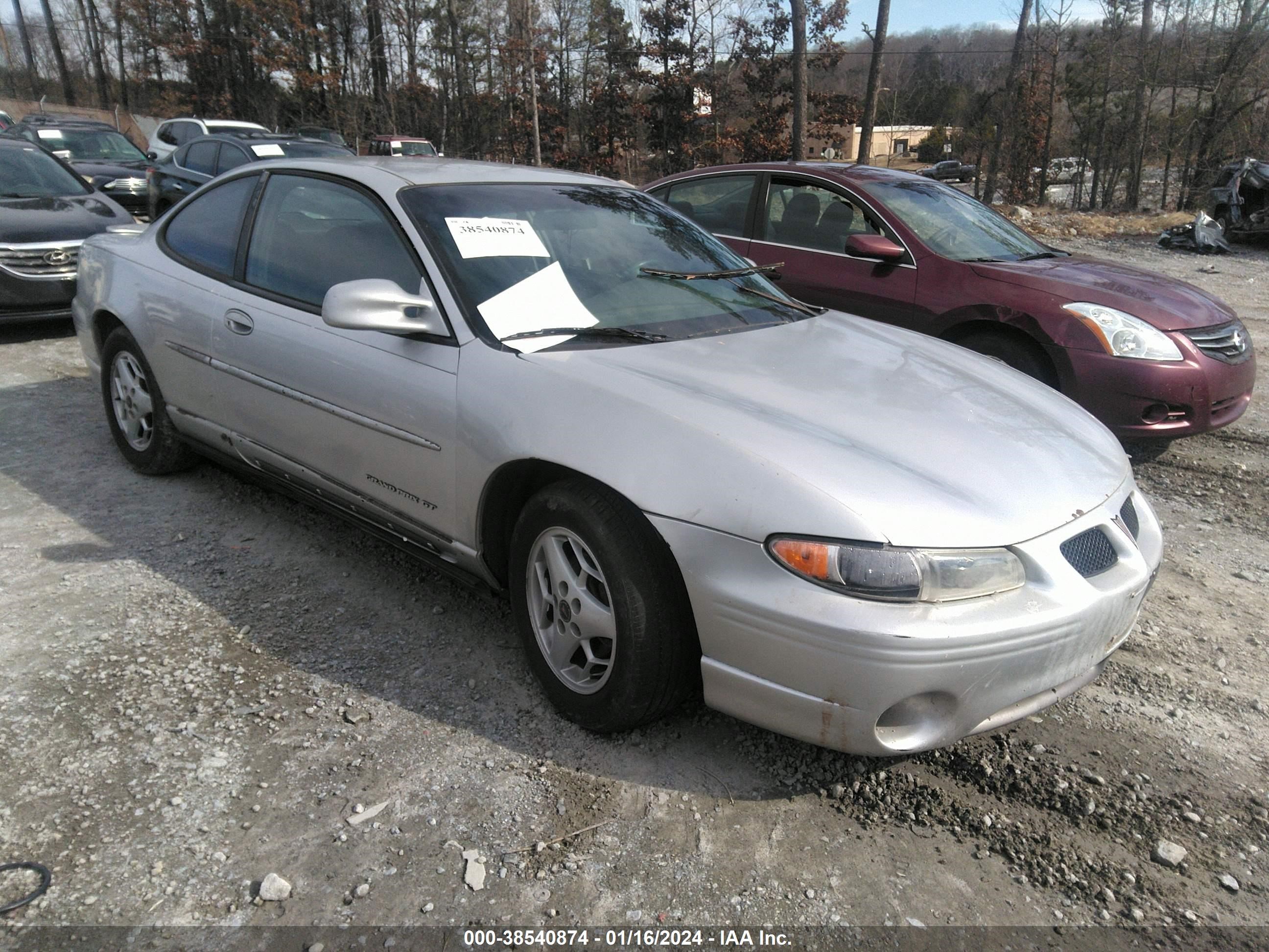 PONTIAC GRAND PRIX 2001 1g2wp12k81f153139