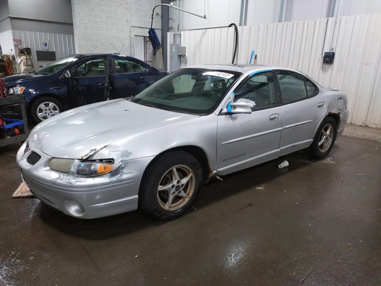 PONTIAC GRAND PRIX 2001 1g2wp52k81f263955