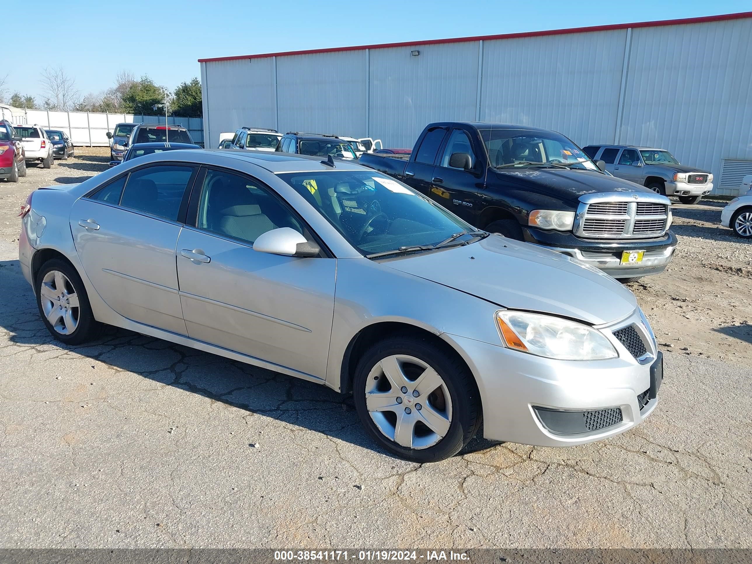 PONTIAC G6 2010 1g2za5eb9a4157455