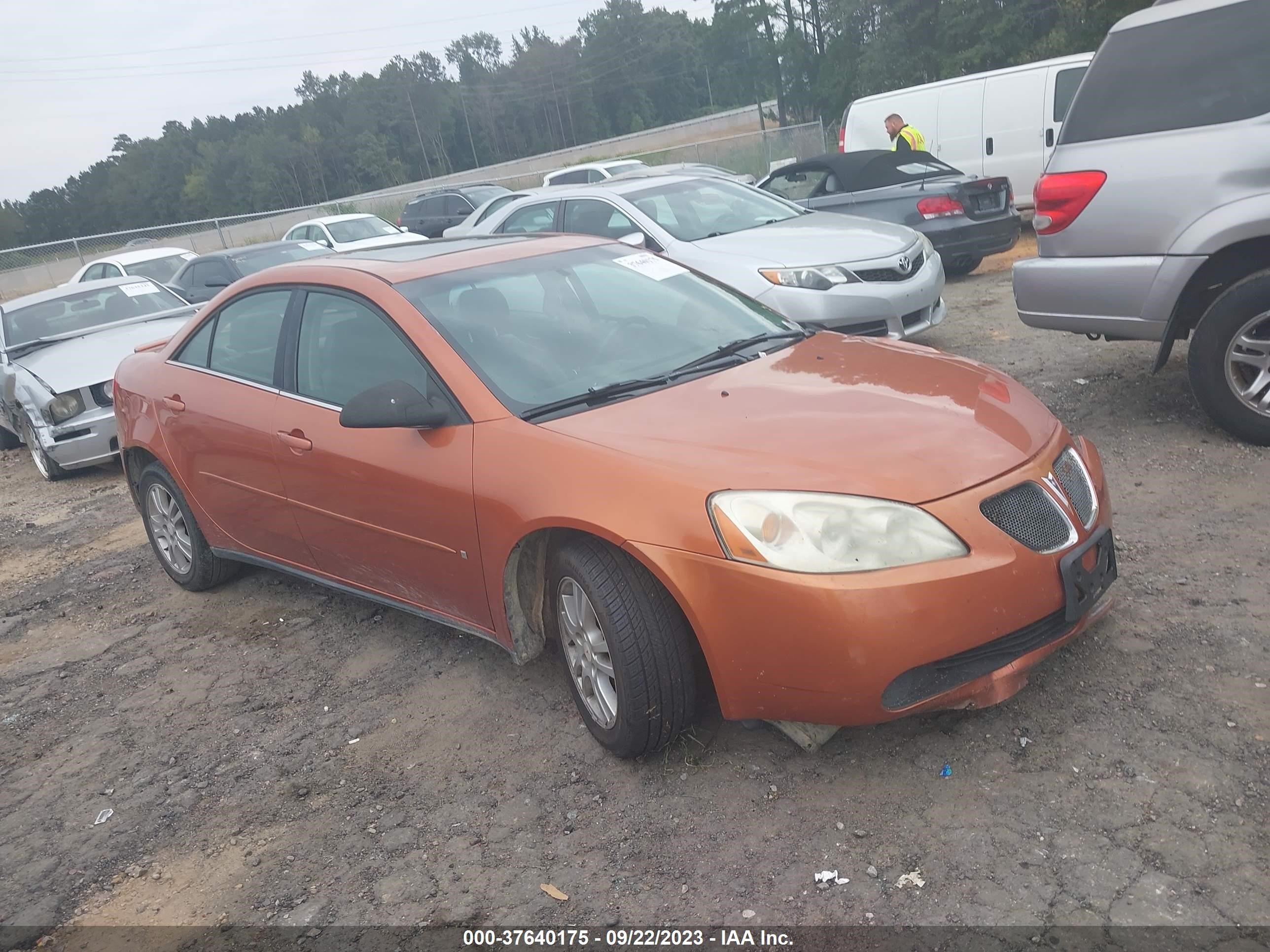 PONTIAC G6 2006 1g2zh558064106885