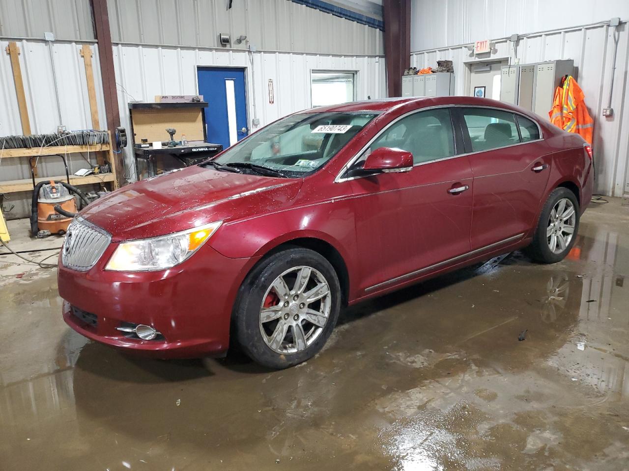 BUICK LACROSSE 2011 1g4gc5ed8bf172450