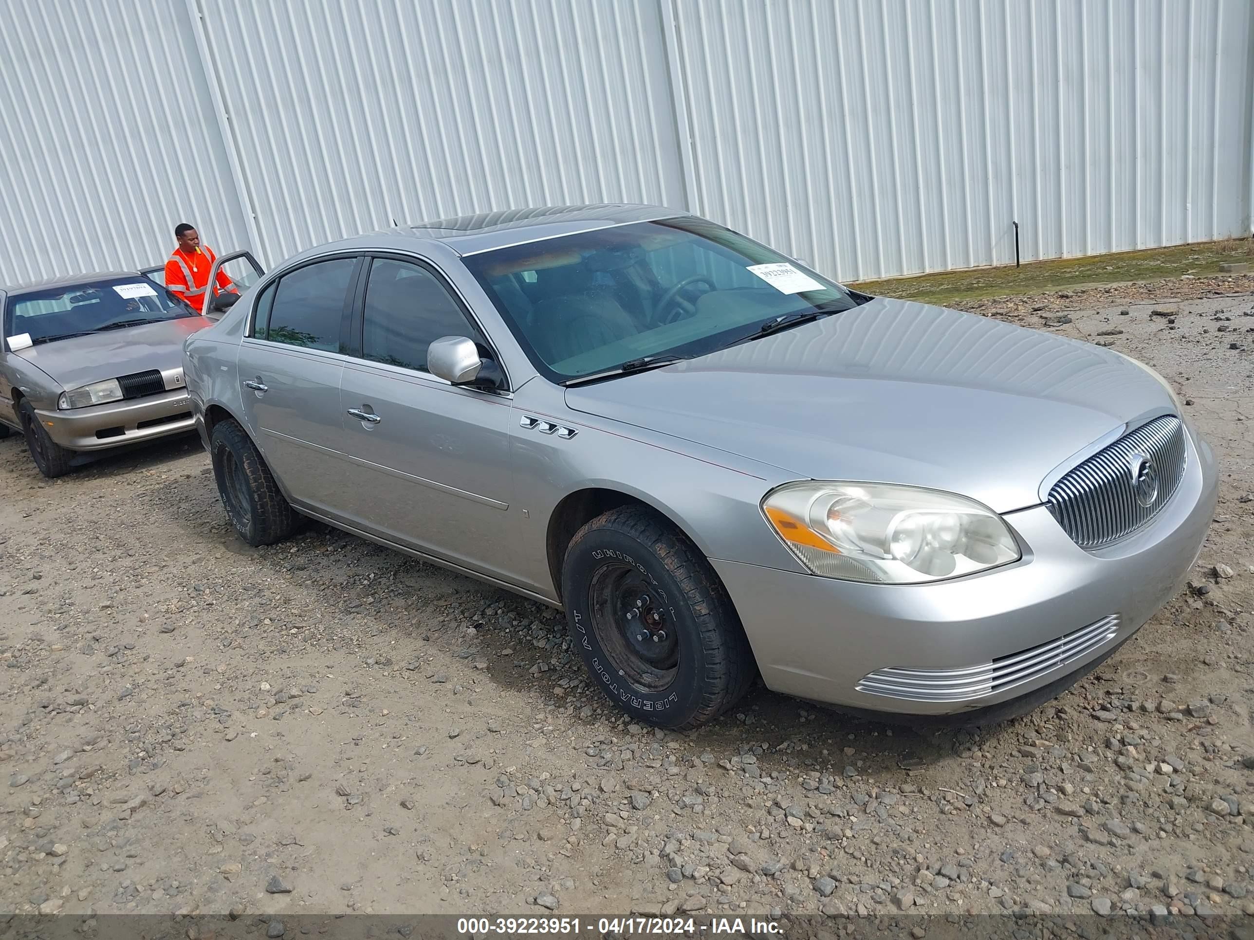 BUICK LUCERNE 2007 1g4hd57217u104118