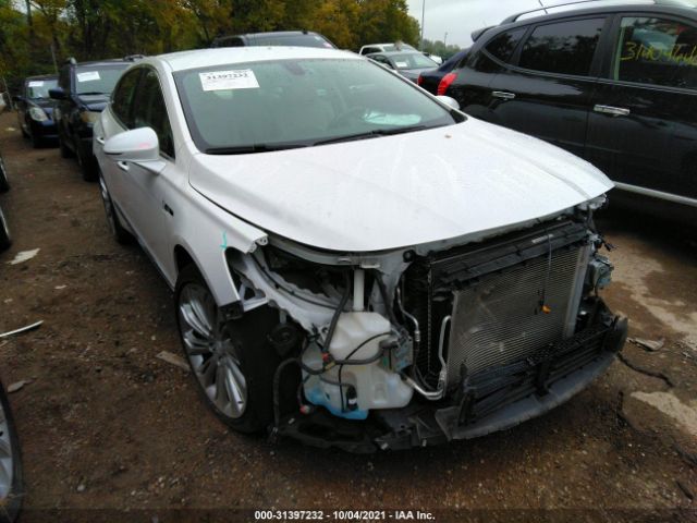 BUICK LACROSSE 2018 1g4zp5ss2ju126459