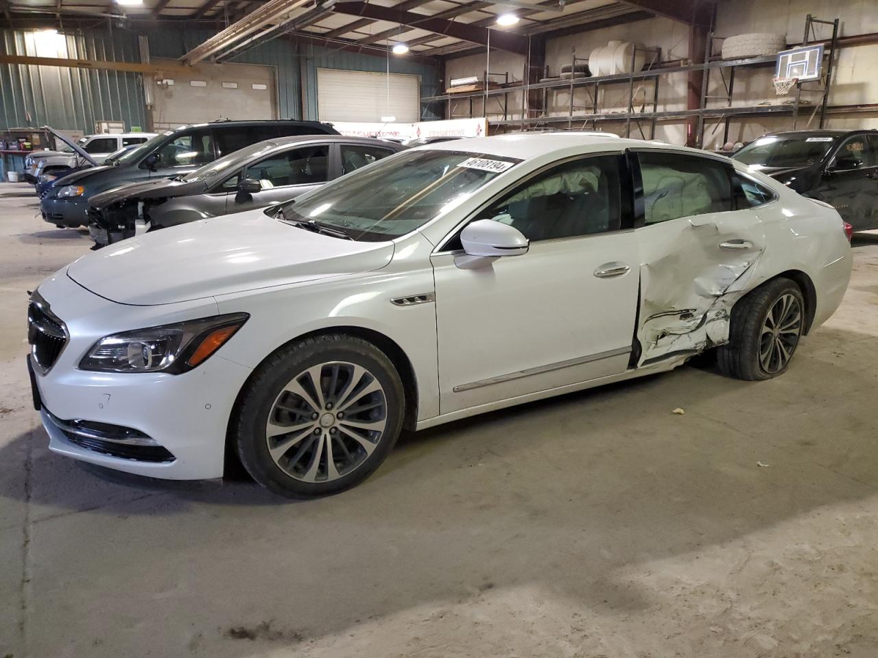 BUICK LACROSSE 2017 1g4zr5ss8hu135025