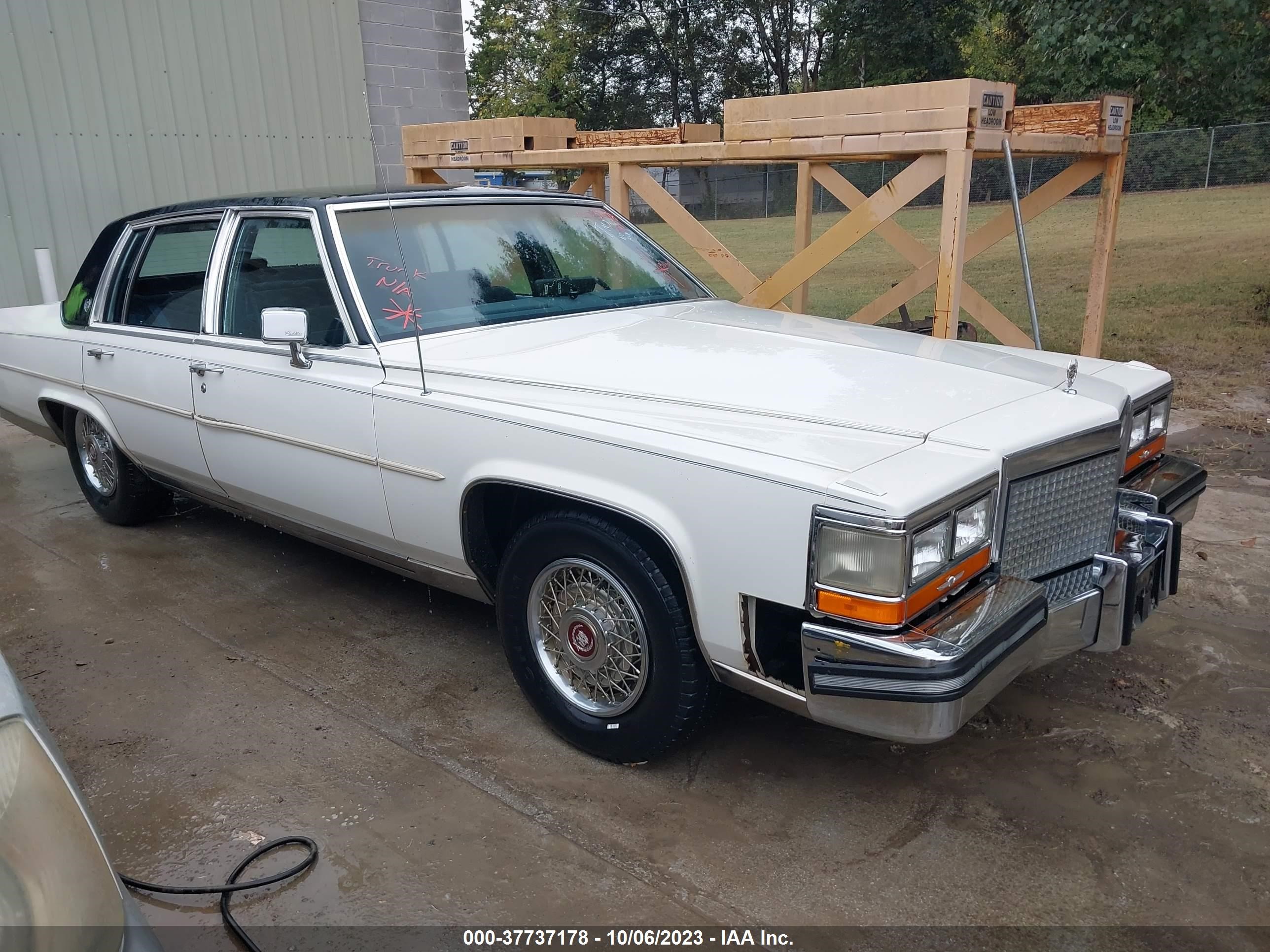 CADILLAC BROUGHAM 1988 1g6dw51y5j9727748