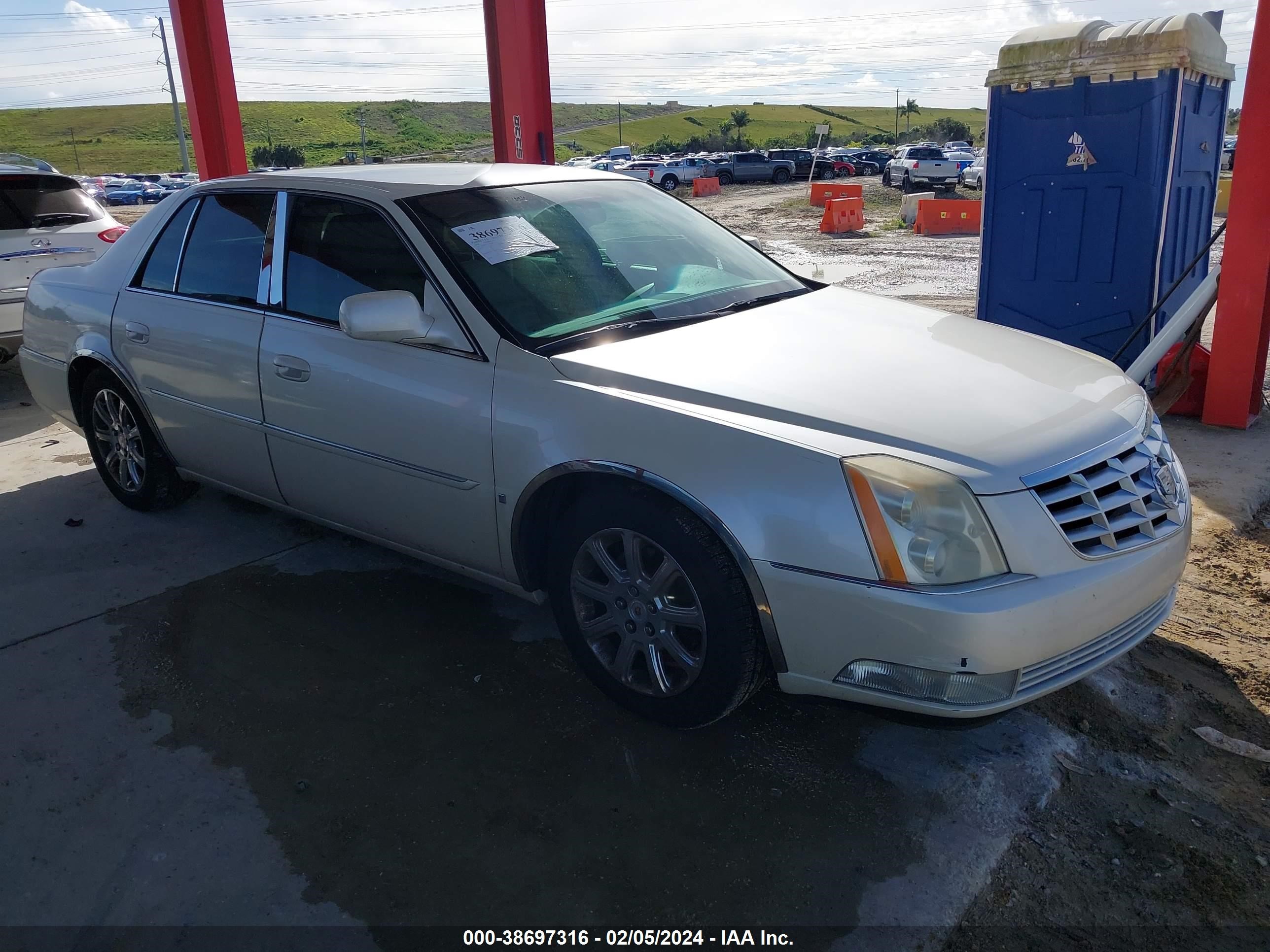 CADILLAC DTS 2008 1g6kd57y18u202715