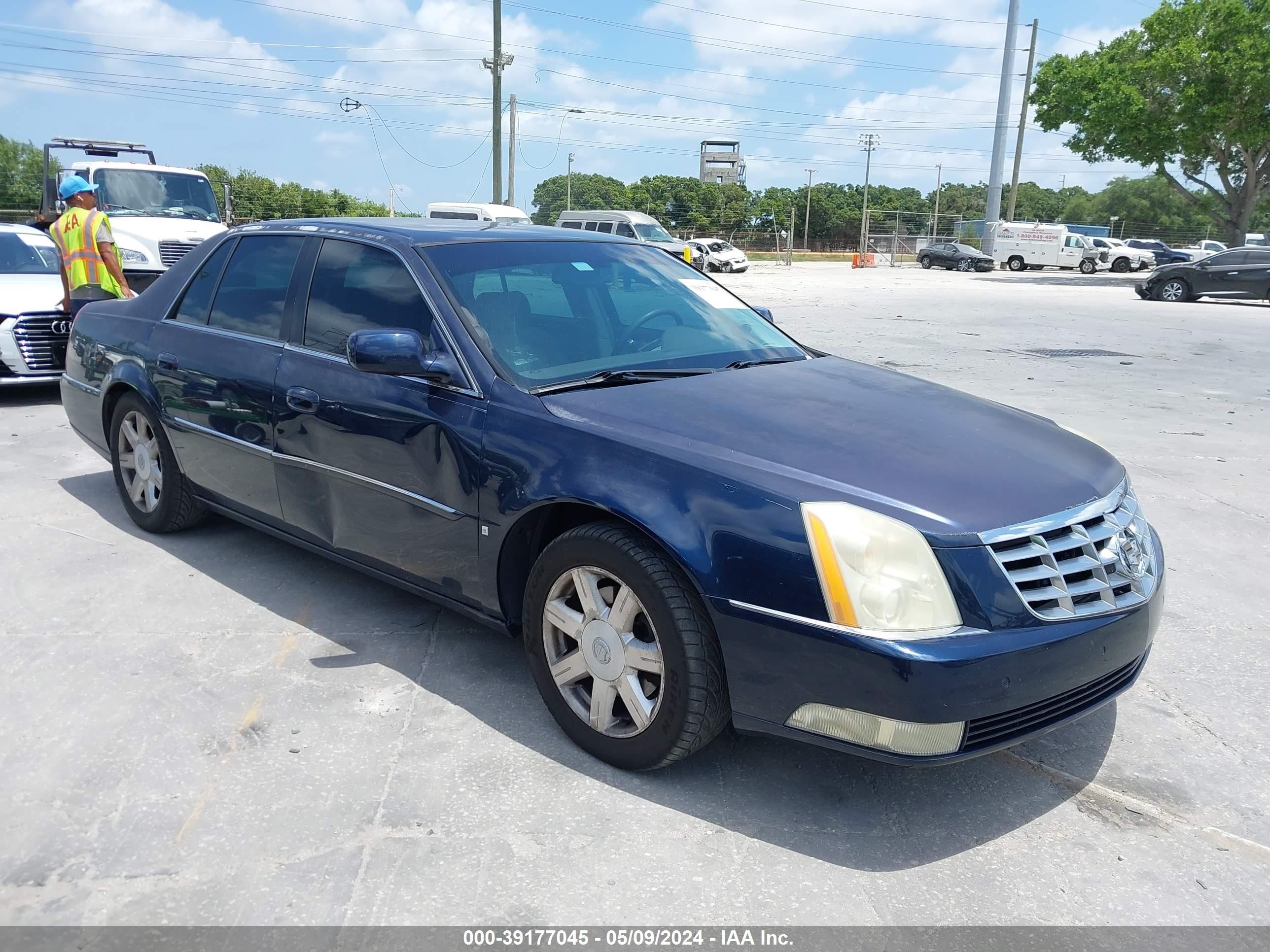 CADILLAC DTS 2007 1g6kd57y57u195900