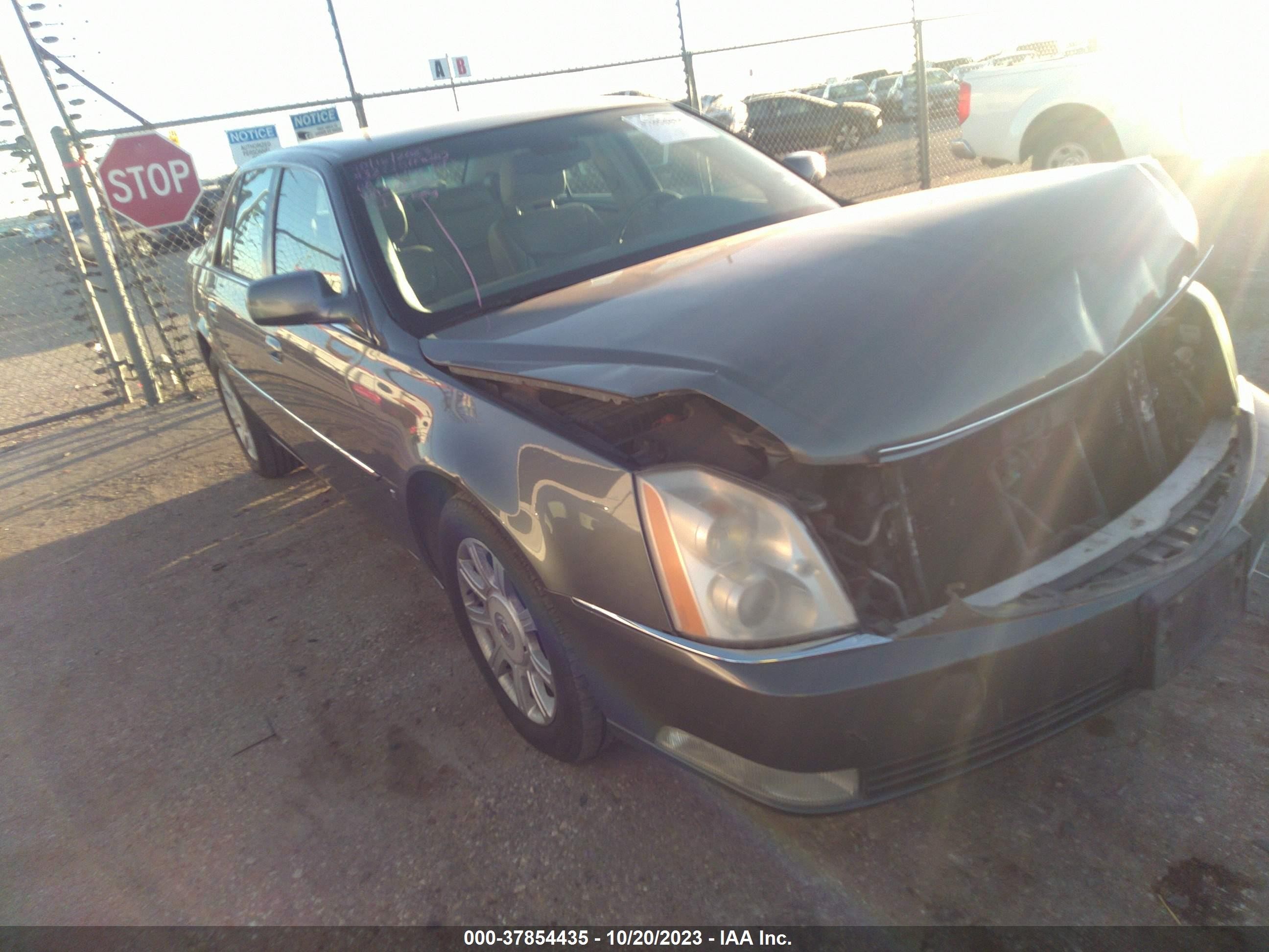 CADILLAC DTS 2008 1g6kd57y98u118142