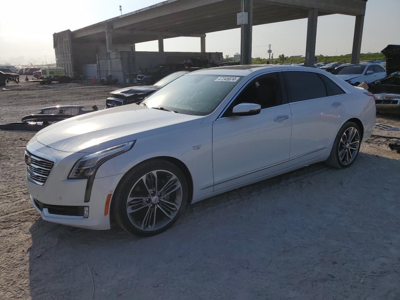 CADILLAC NULL 2018 1g6kp5r66ju138857