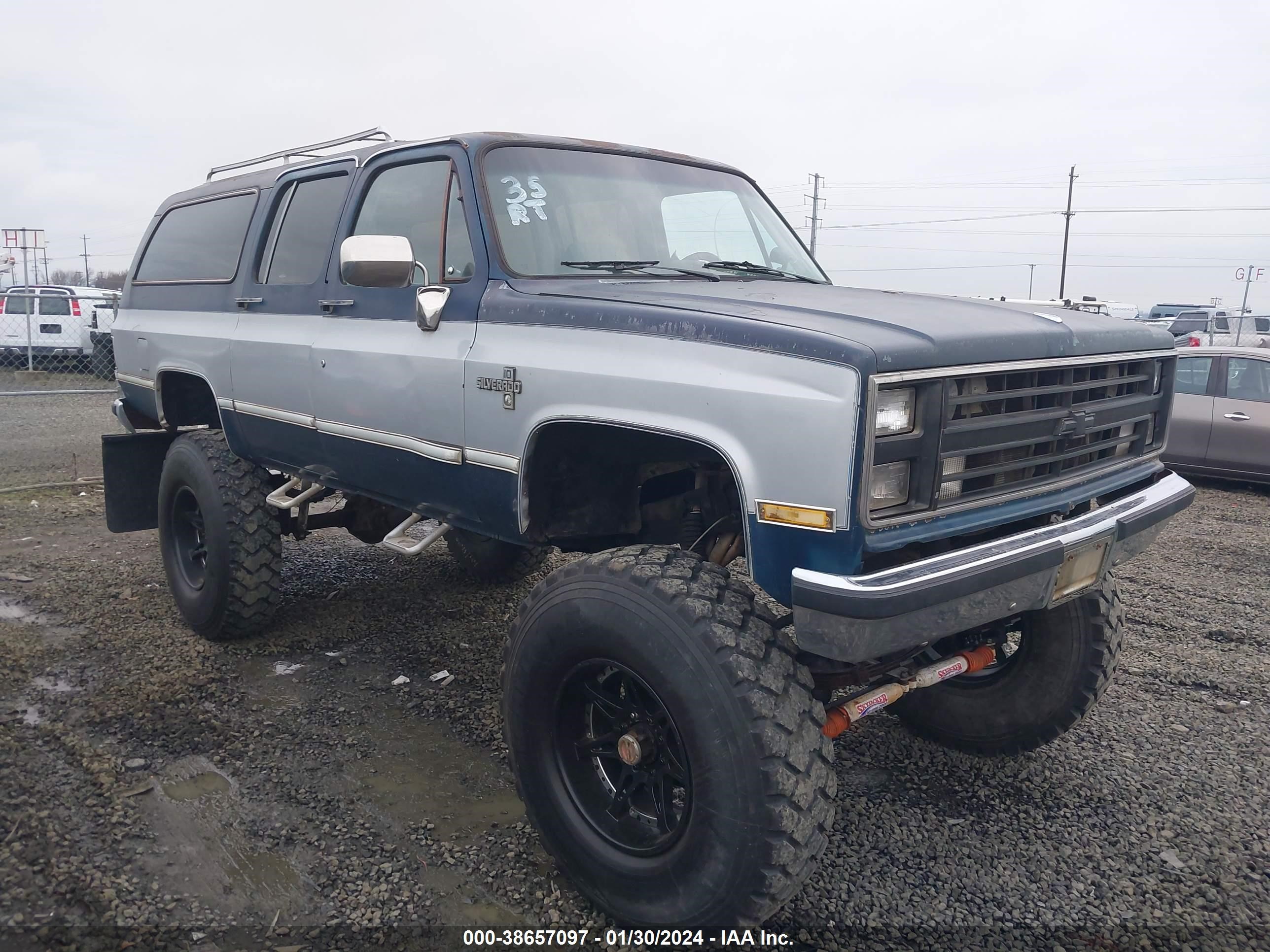 CHEVROLET SUBURBAN 1986 1g8ek16cxgf142557