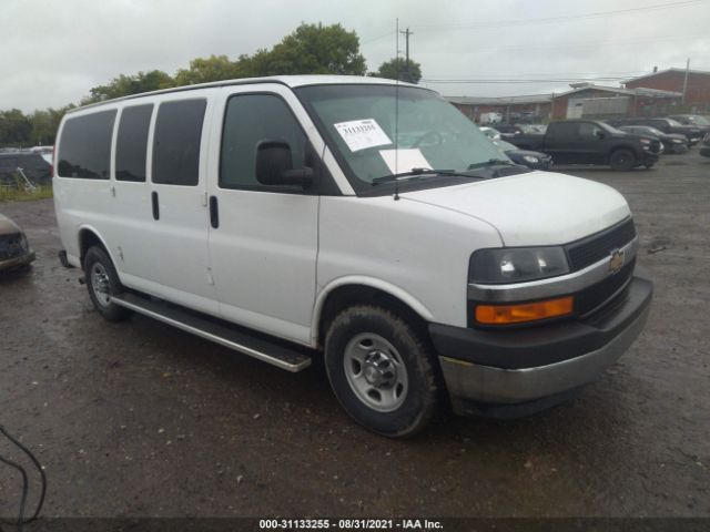 CHEVROLET EXPRESS PASSENGER 2017 1gawgffg5h1104446