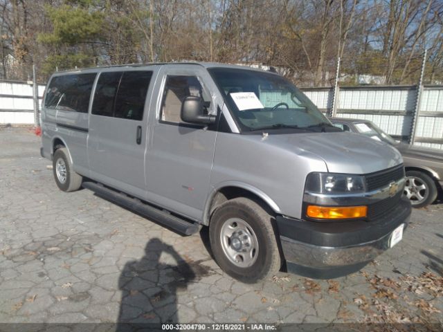 CHEVROLET EXPRESS PASSENGER 2017 1gazgpf15h1343588