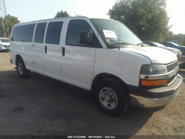 CHEVROLET EXPRESS PASSENGER 2017 1gazgpff8h1229984