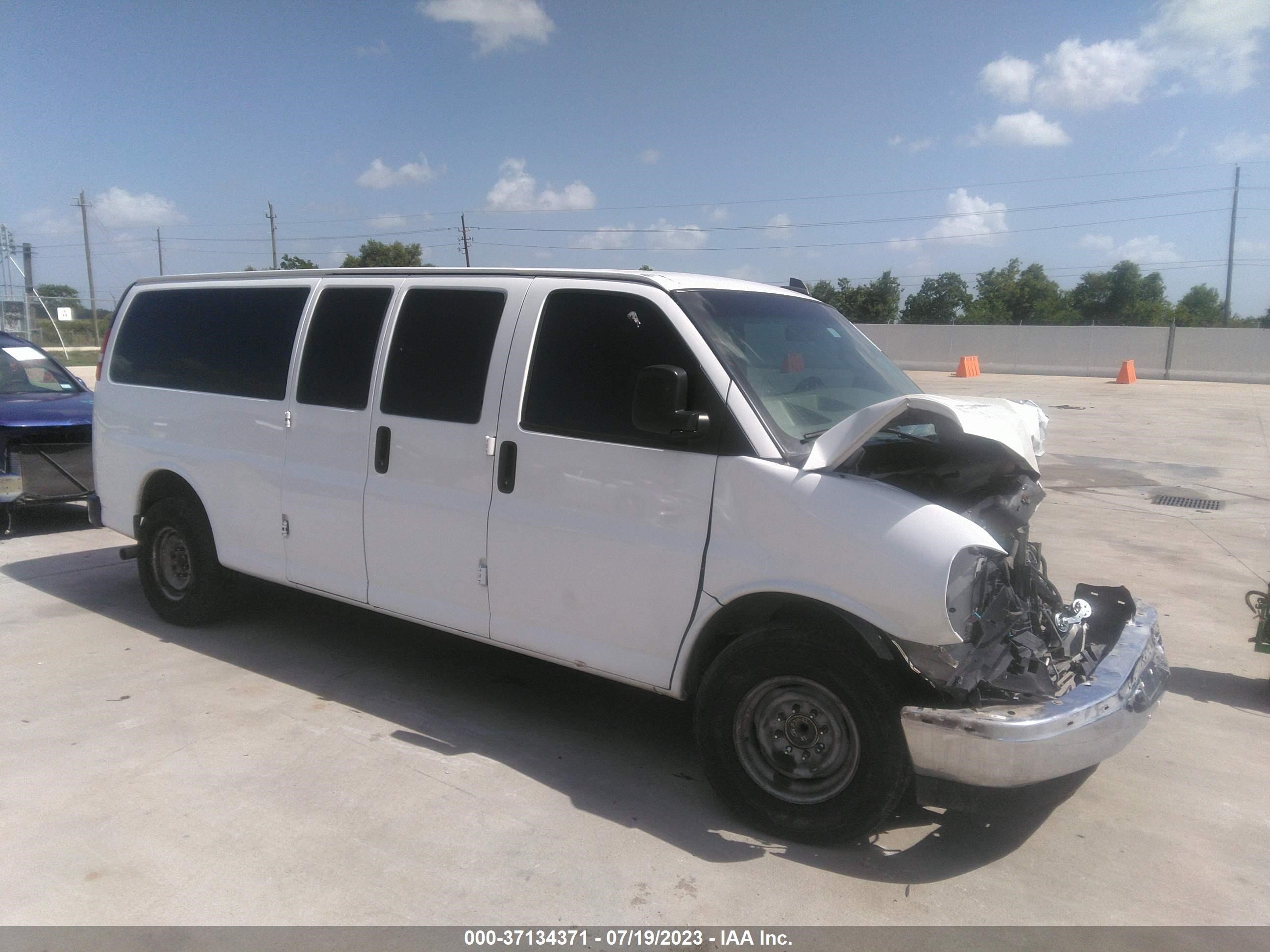 CHEVROLET EXPRESS 2018 1gazgpfgxj1260877