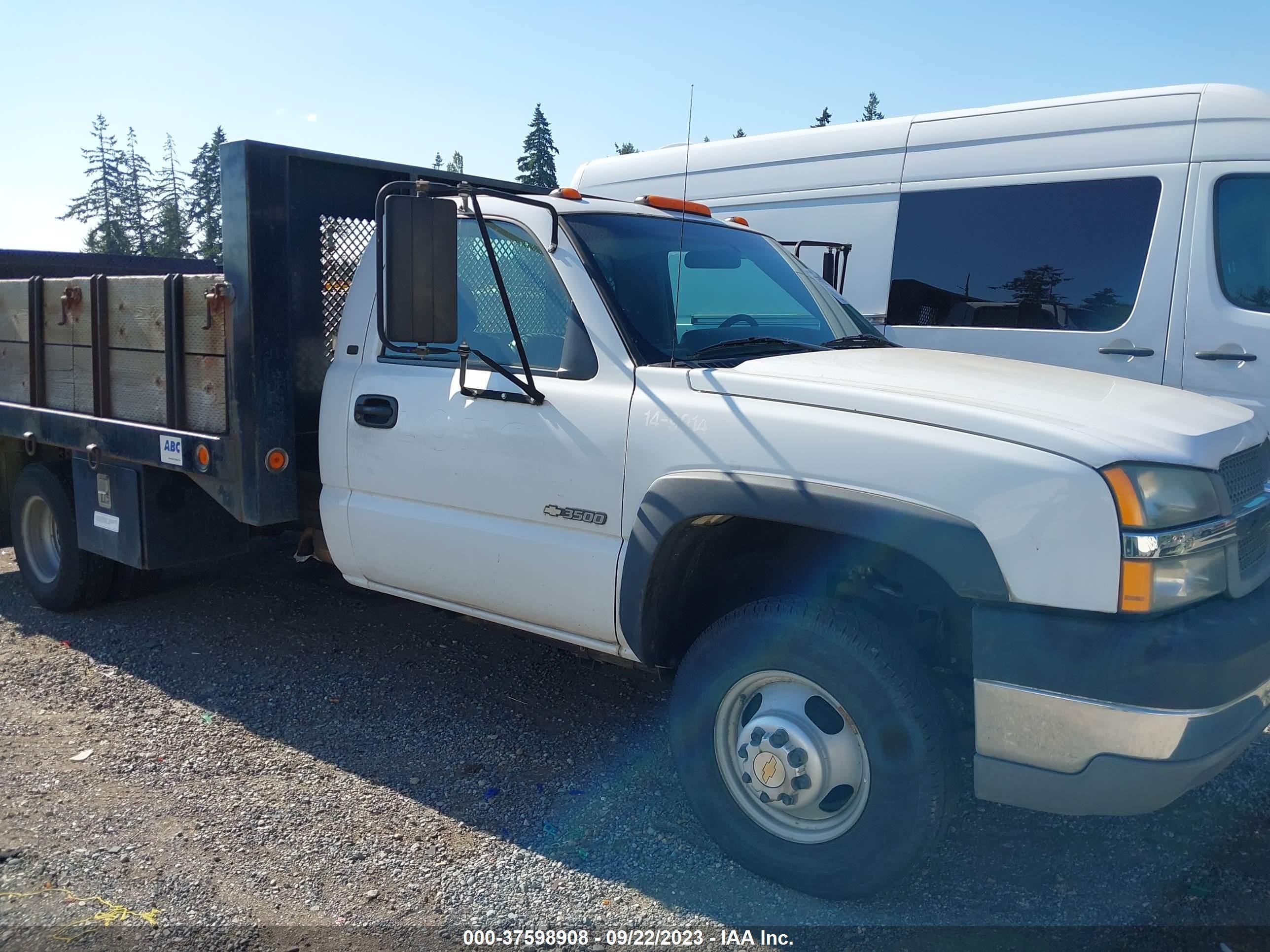 CHEVROLET SILVERADO 2003 1gbjc34u13e239014