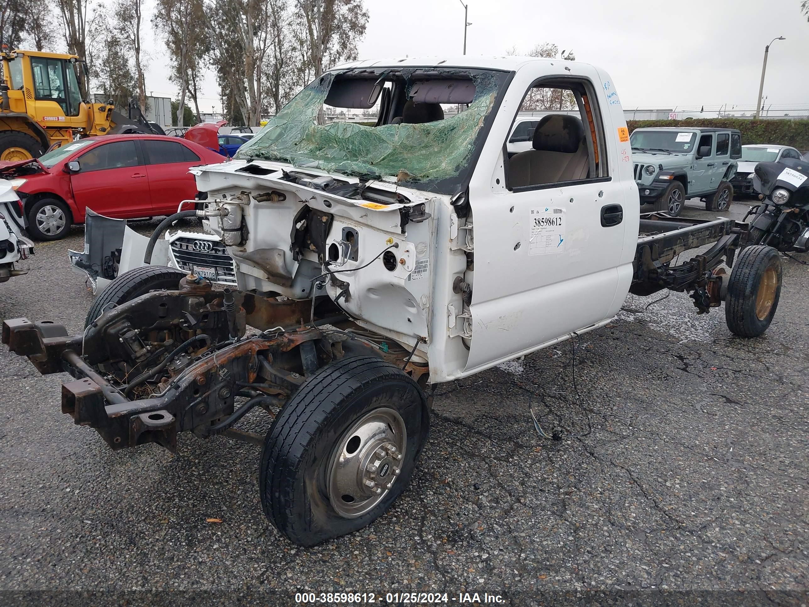 CHEVROLET SILVERADO 2002 1gbjc34u42f127204