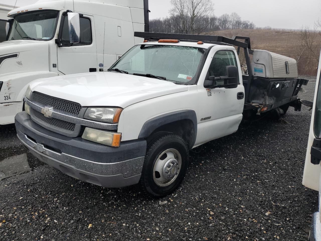 CHEVROLET SILVERADO 2004 1gbjc34u44e190053