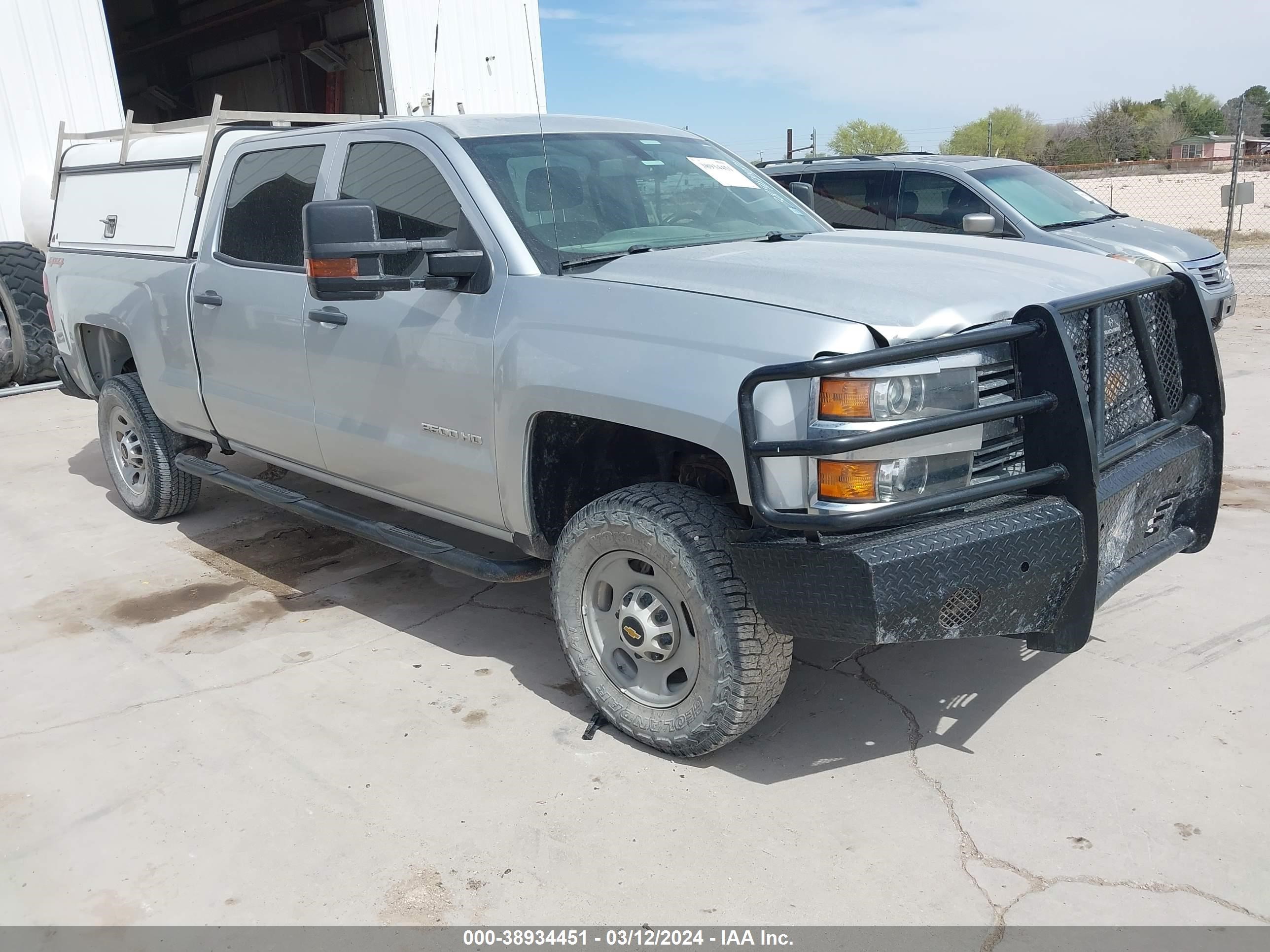 CHEVROLET SILVERADO 2018 1gc1kueg4jf203757