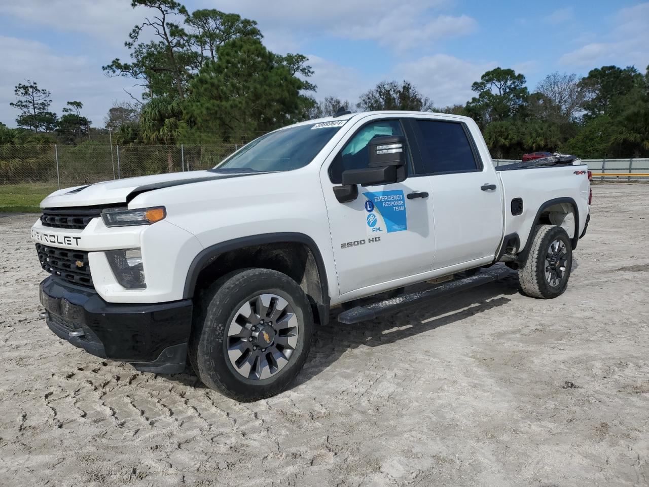 CHEVROLET SILVERADO 2022 1gc1yme73nf303188