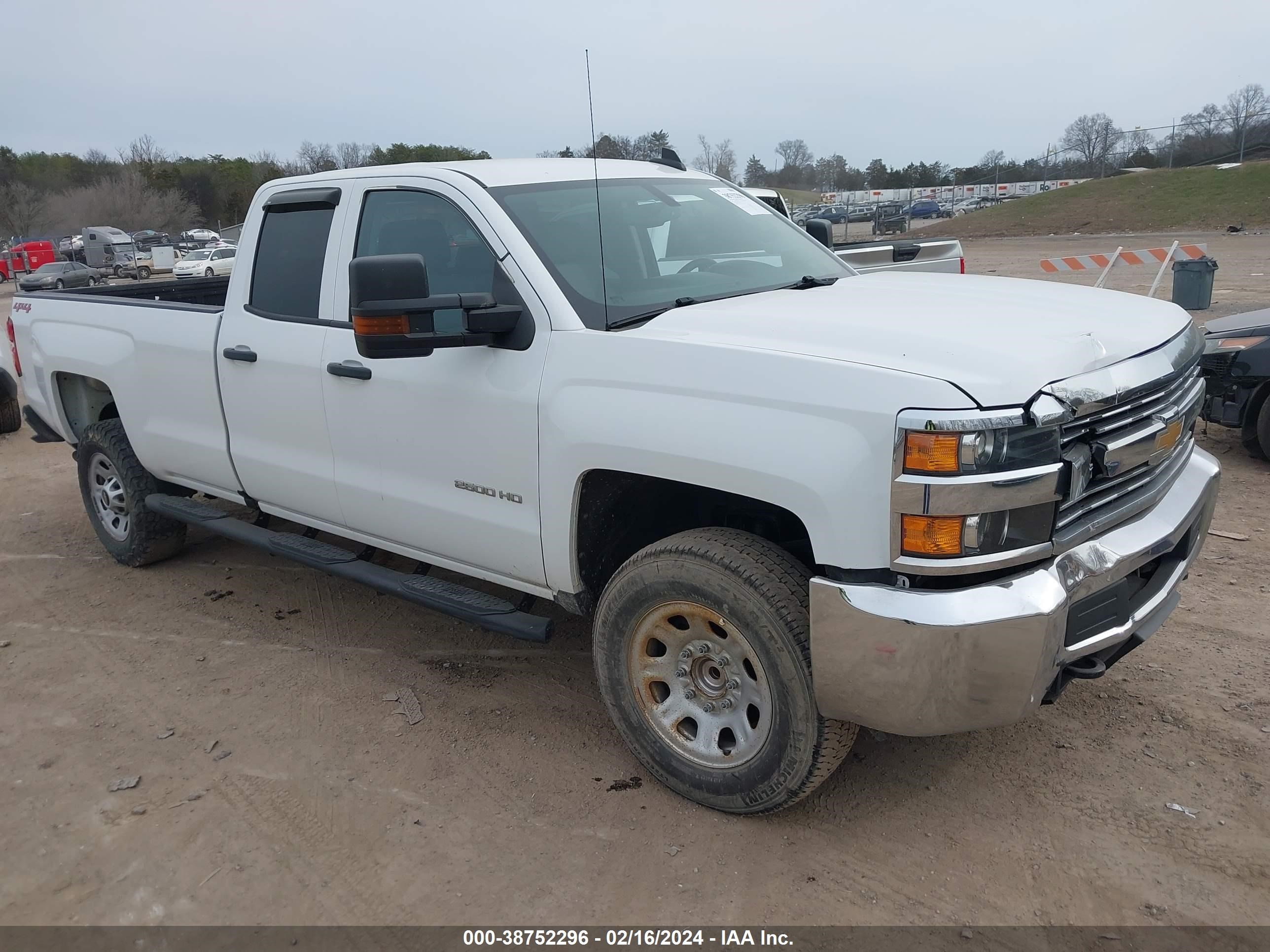 CHEVROLET SILVERADO 2018 1gc2kueg2jz186704