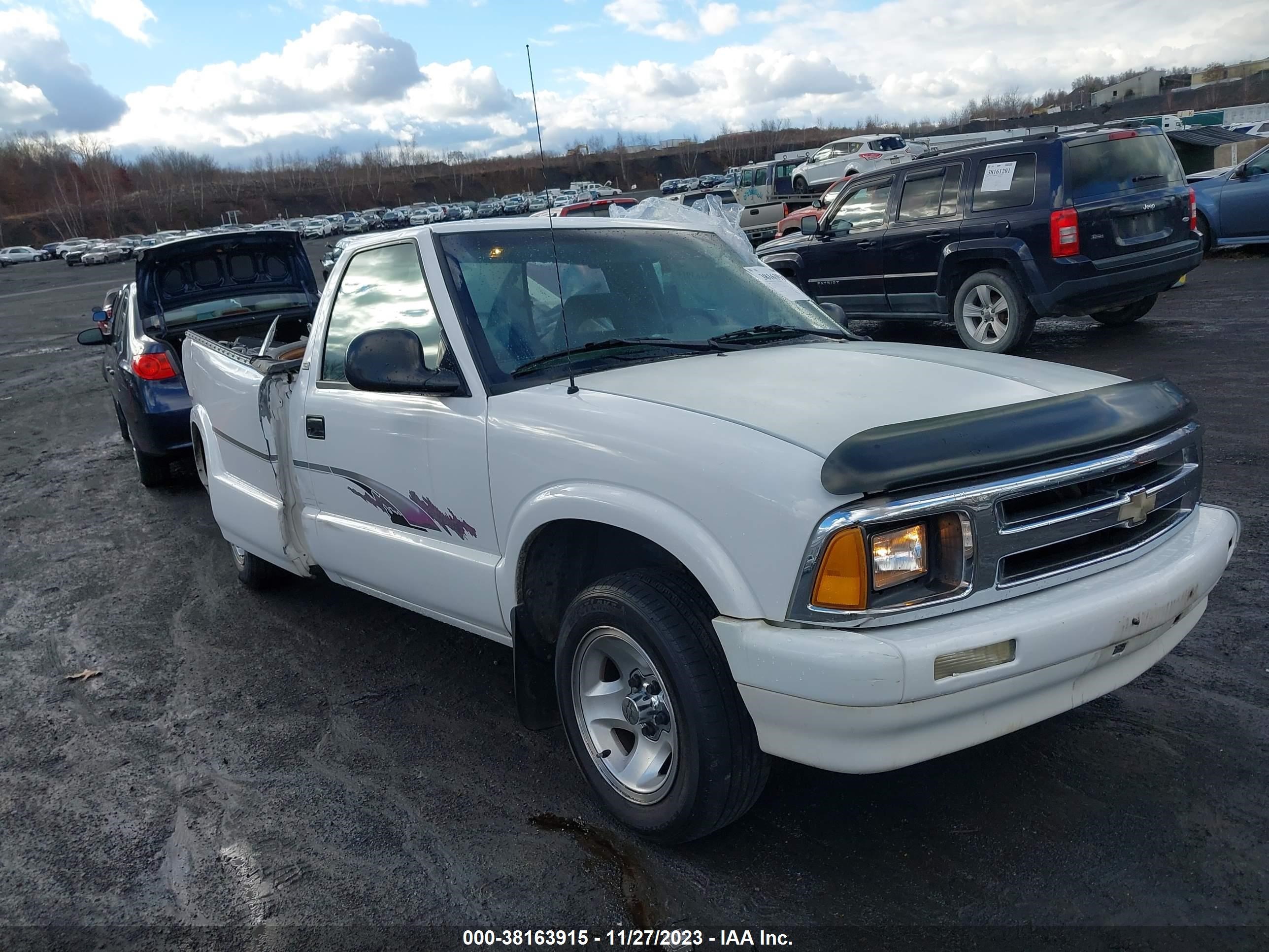 CHEVROLET S-10 PICKUP 1997 1gccs14xxvk134031