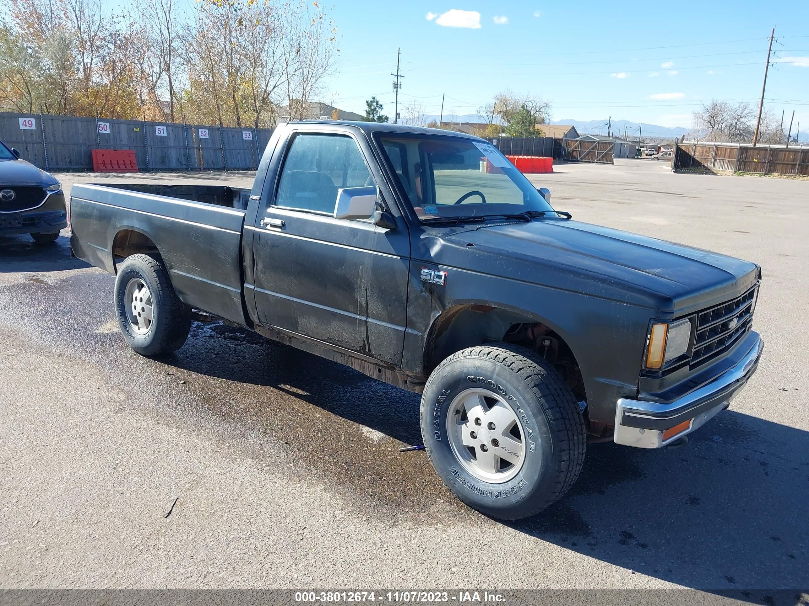 CHEVROLET S-10 PICKUP 1985 1gcct14b1f8122172